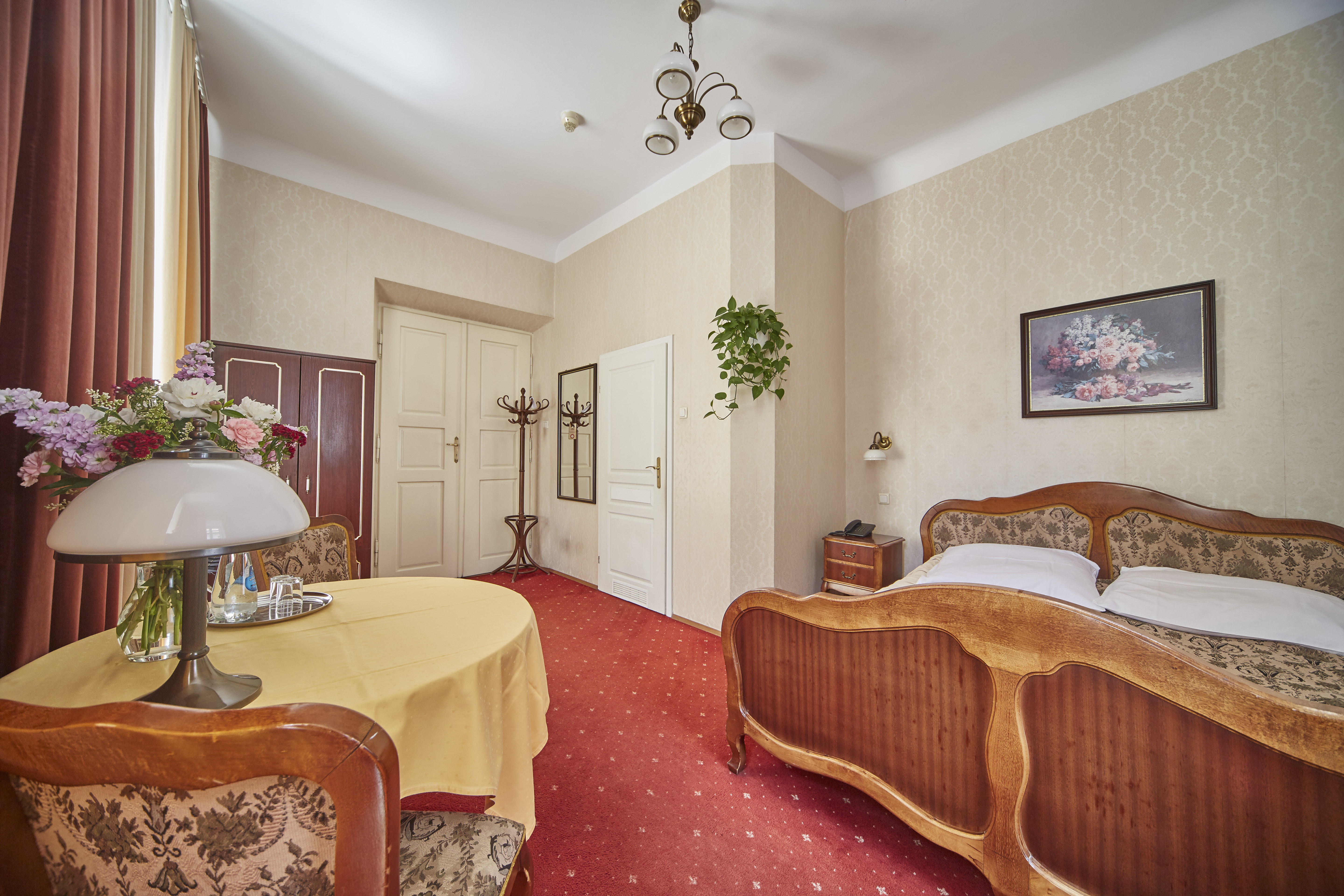 Double or Twin Standard