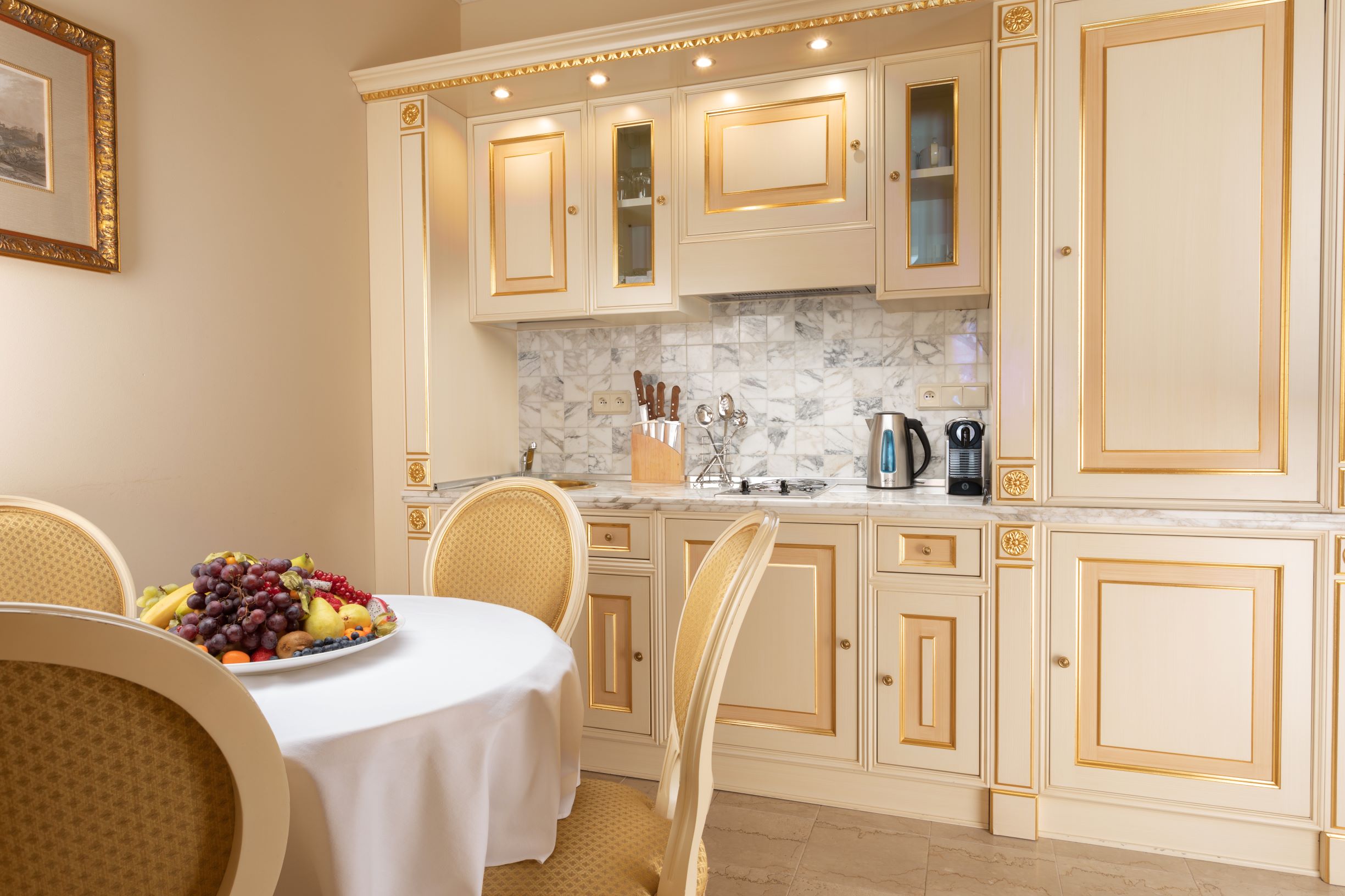 Apartment One Bedroom Two Bathrooms