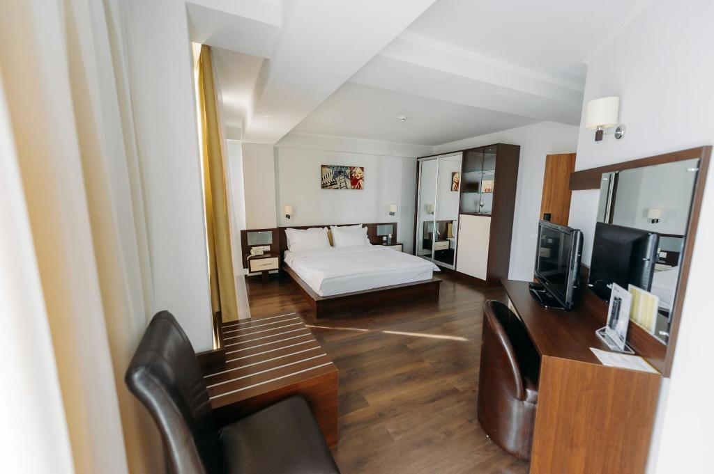 Double Superior City View