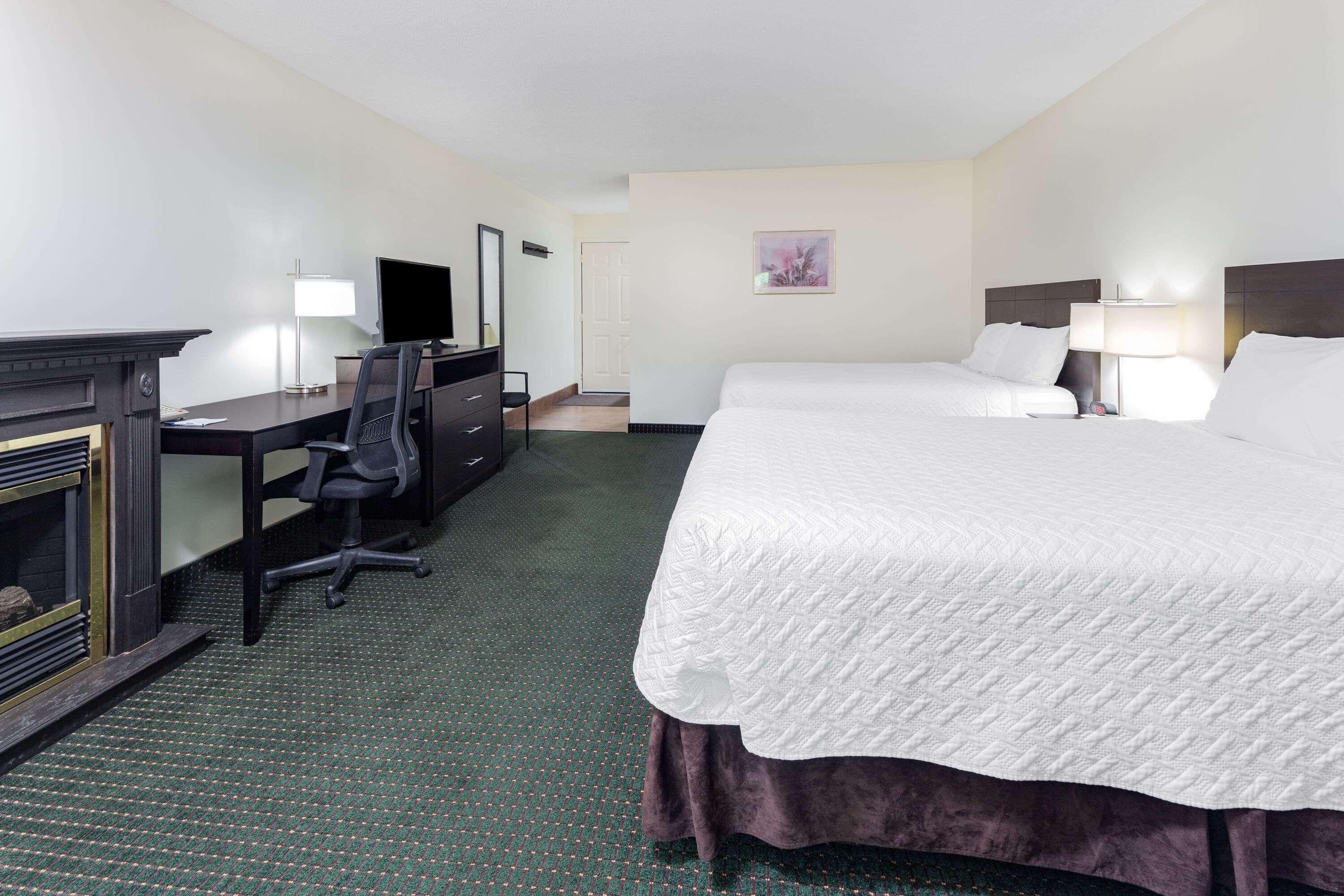 Quadruple Two Queen Beds Non Smoking