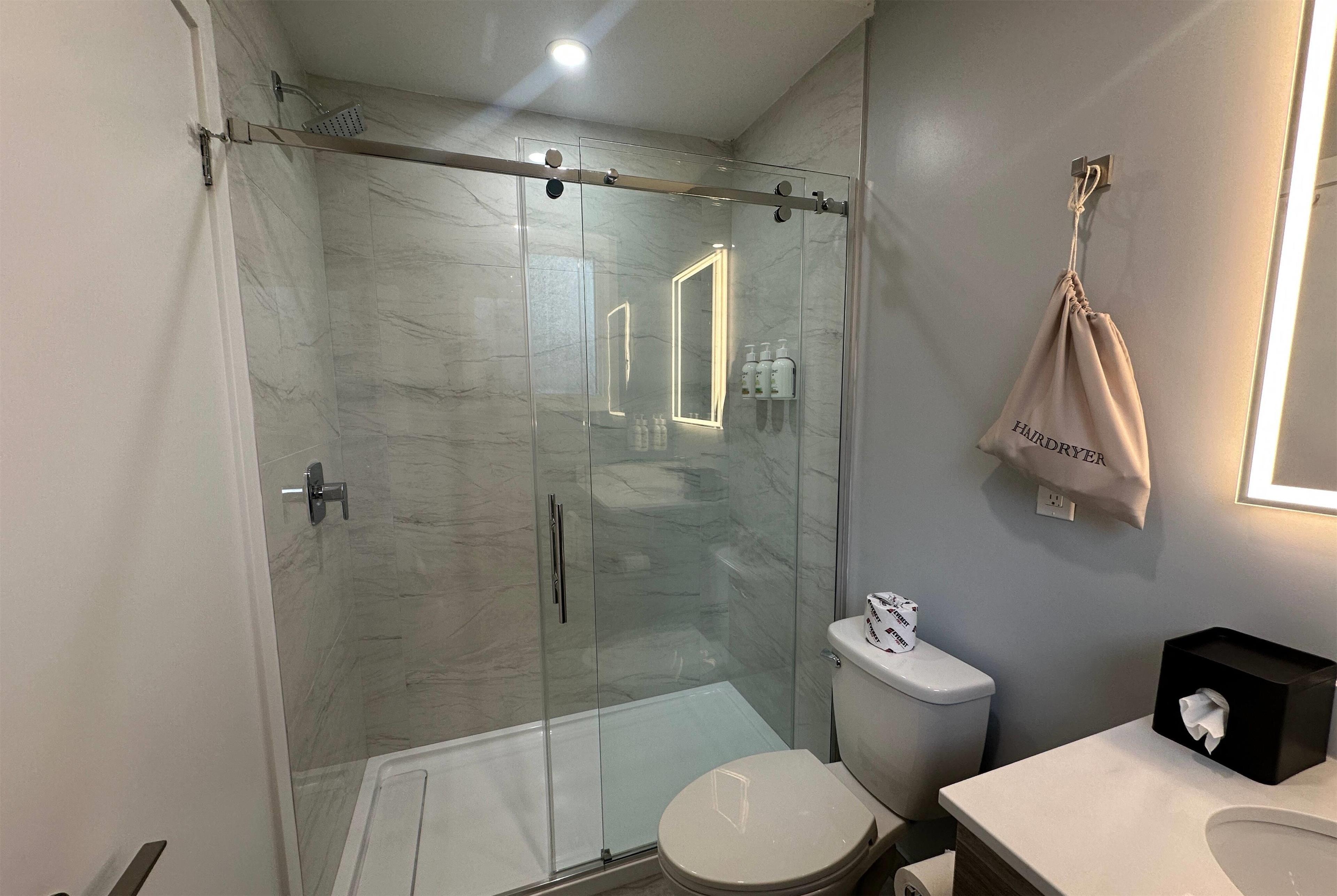 Single King Bed Non Smoking