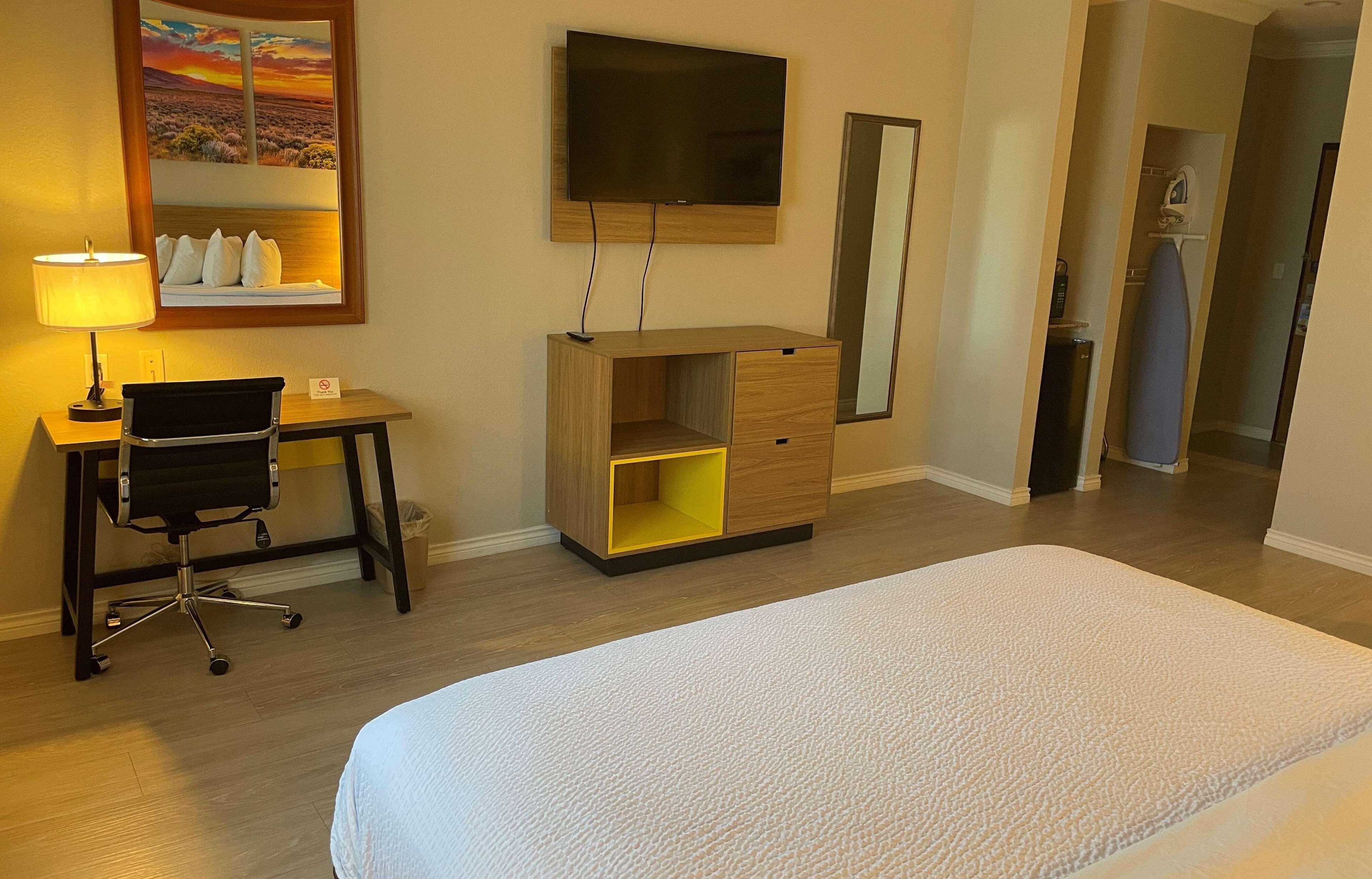 Quadruple Two Queen Beds