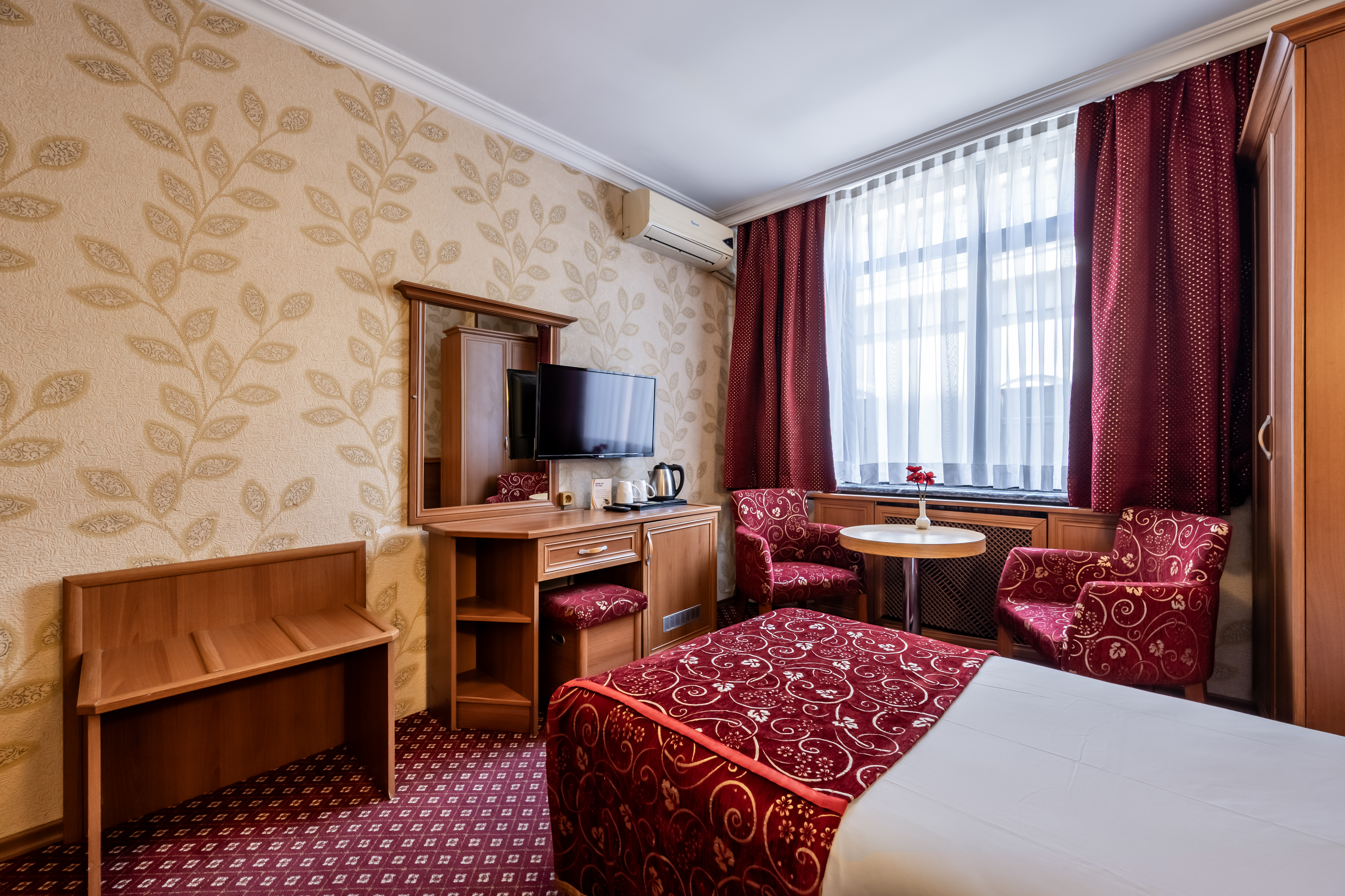 Double or Twin Standard