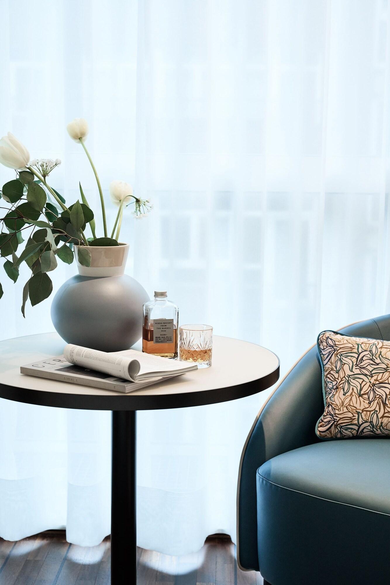 Double Deluxe King Bed