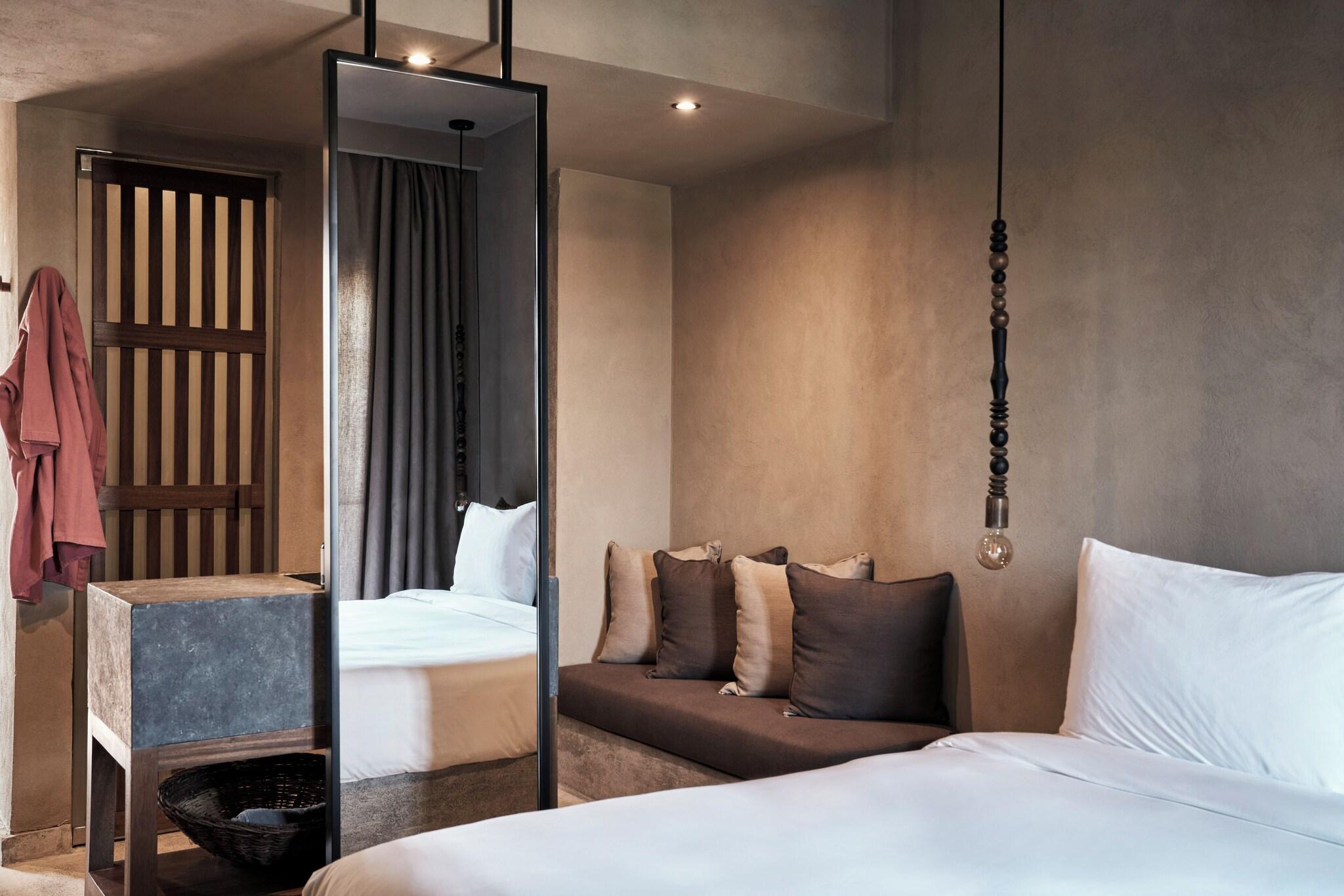 Double Superior King Bed