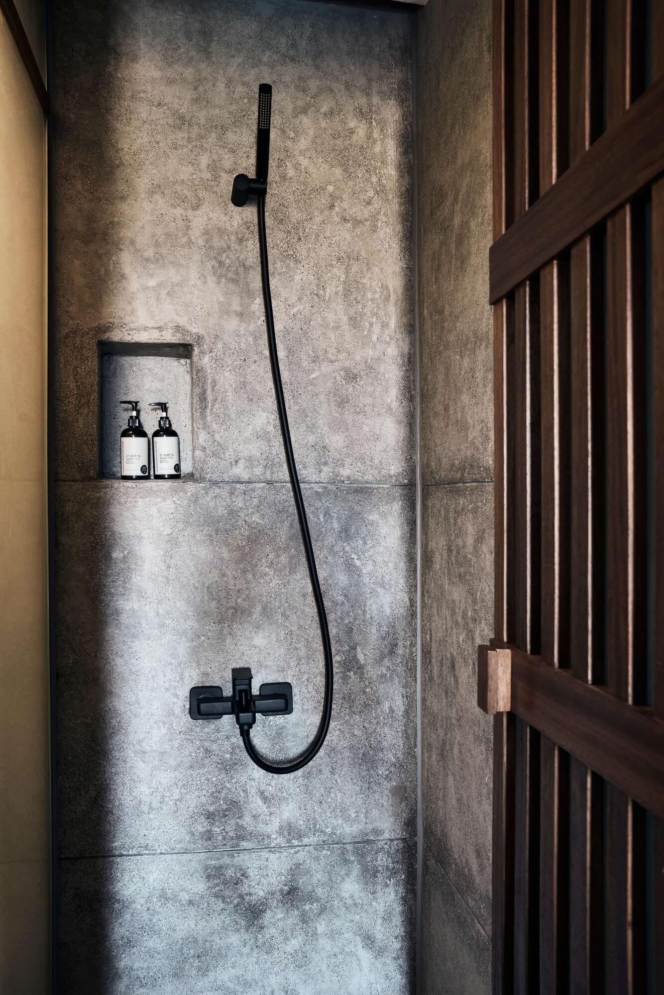 Twin Superior Lagoon View