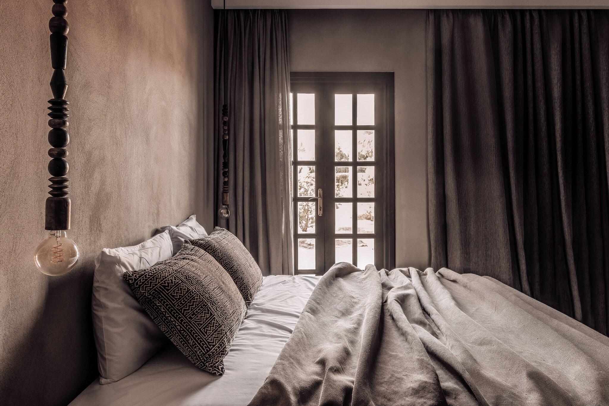 Double Superior King Bed