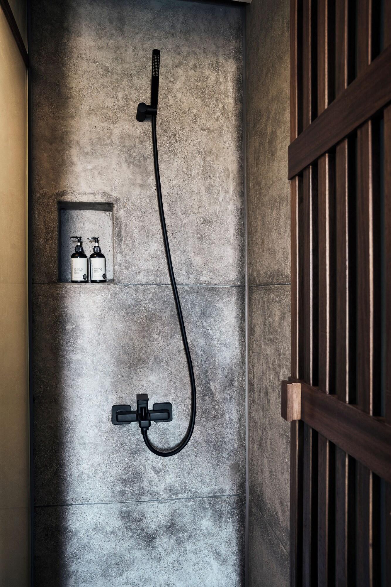 Double Premium with Views