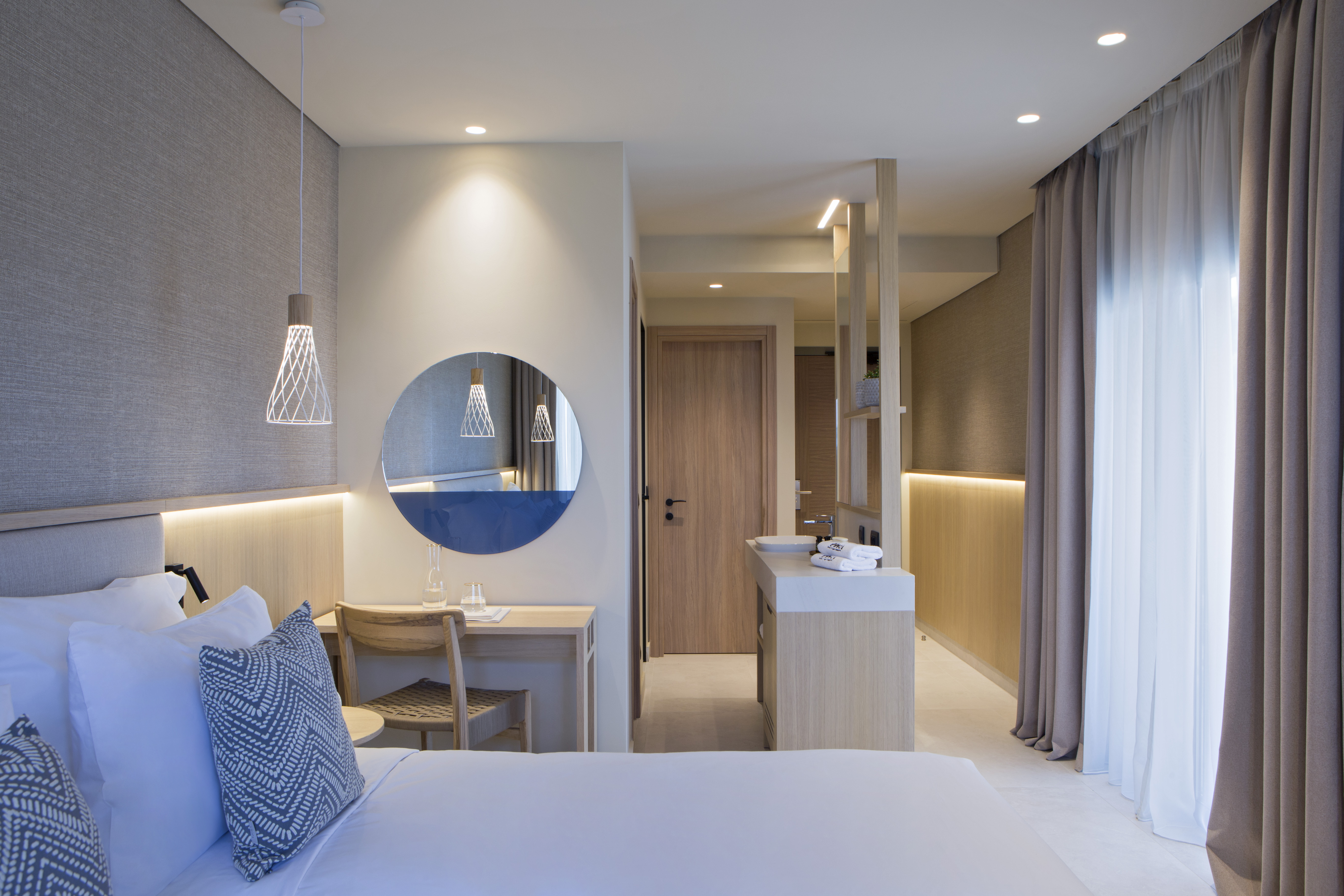 Double Deluxe One Bed