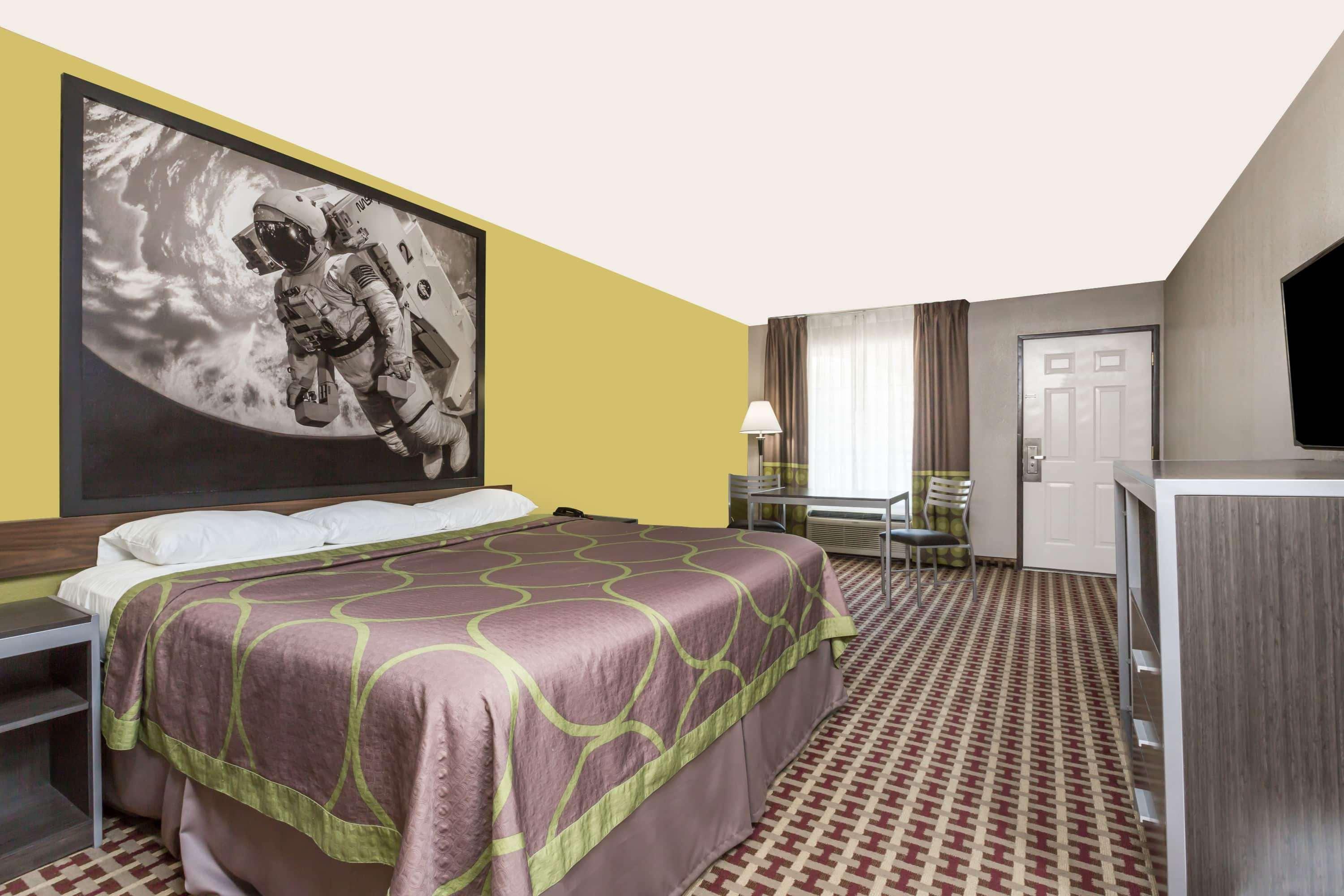 Double King Bed Non Smoking