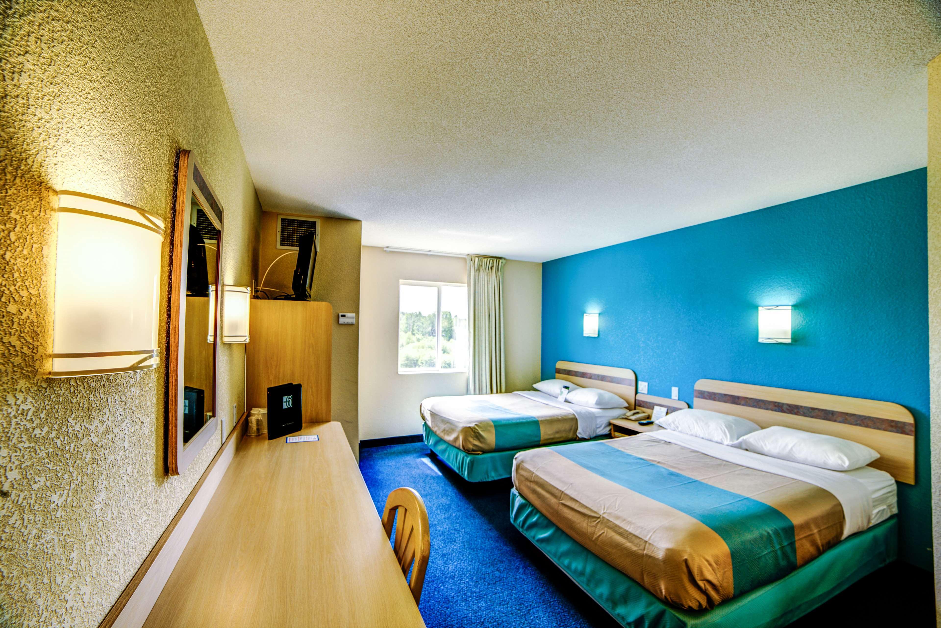 Room Two Double Beds