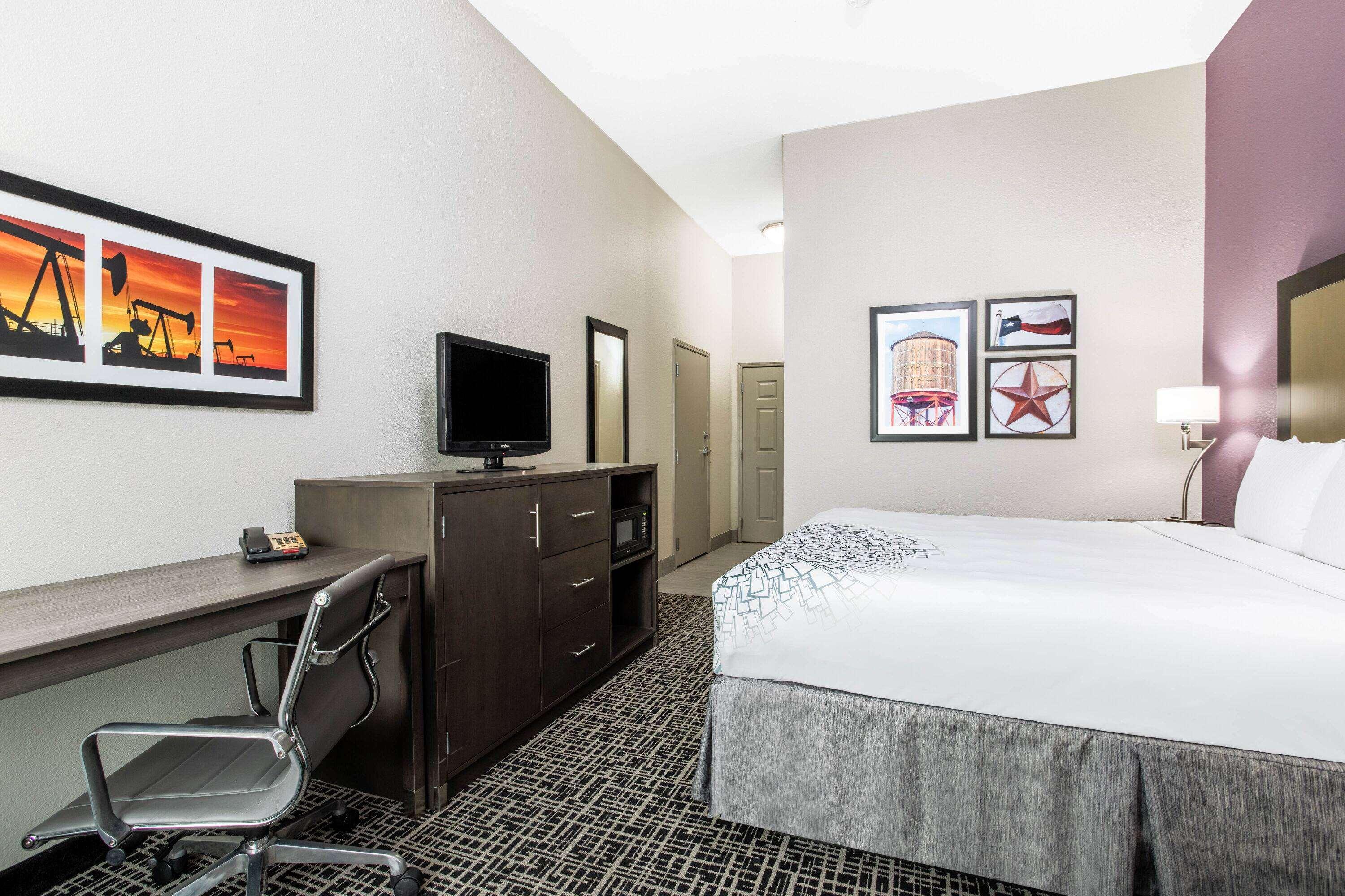 Double Deluxe King Bed