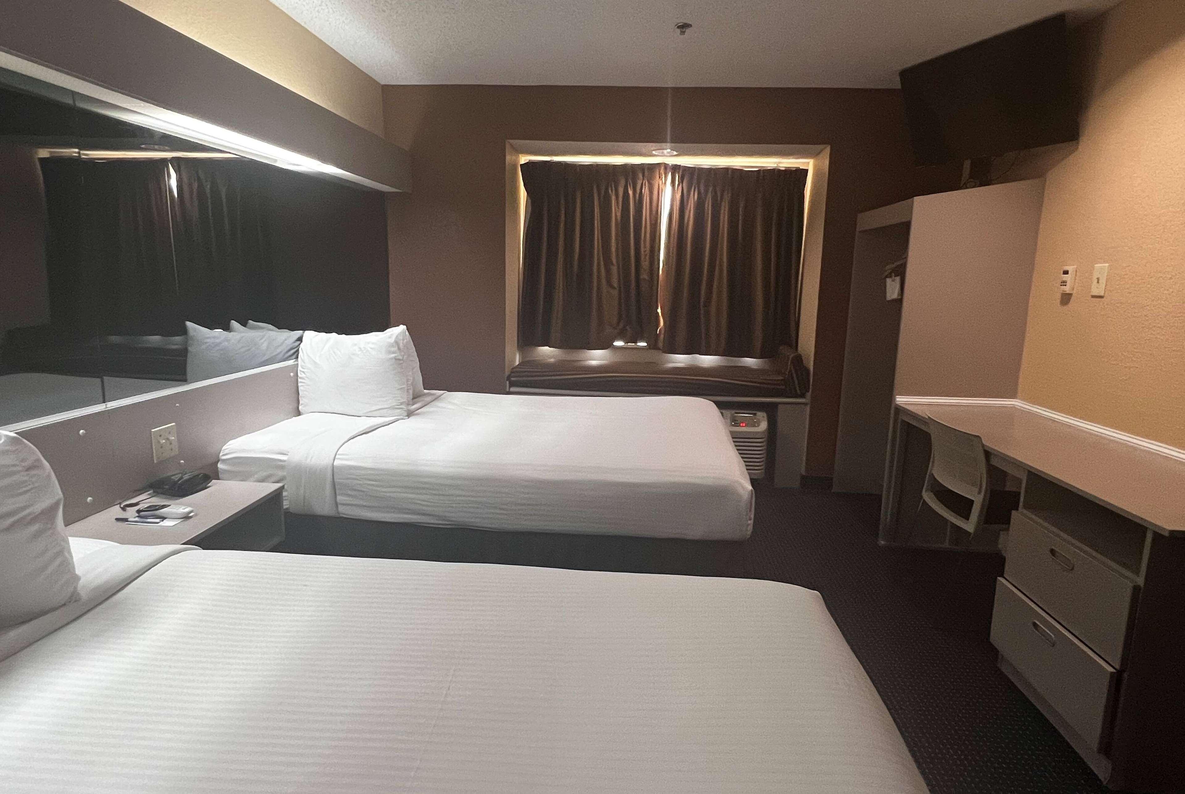 Quadruple Two Queen Beds