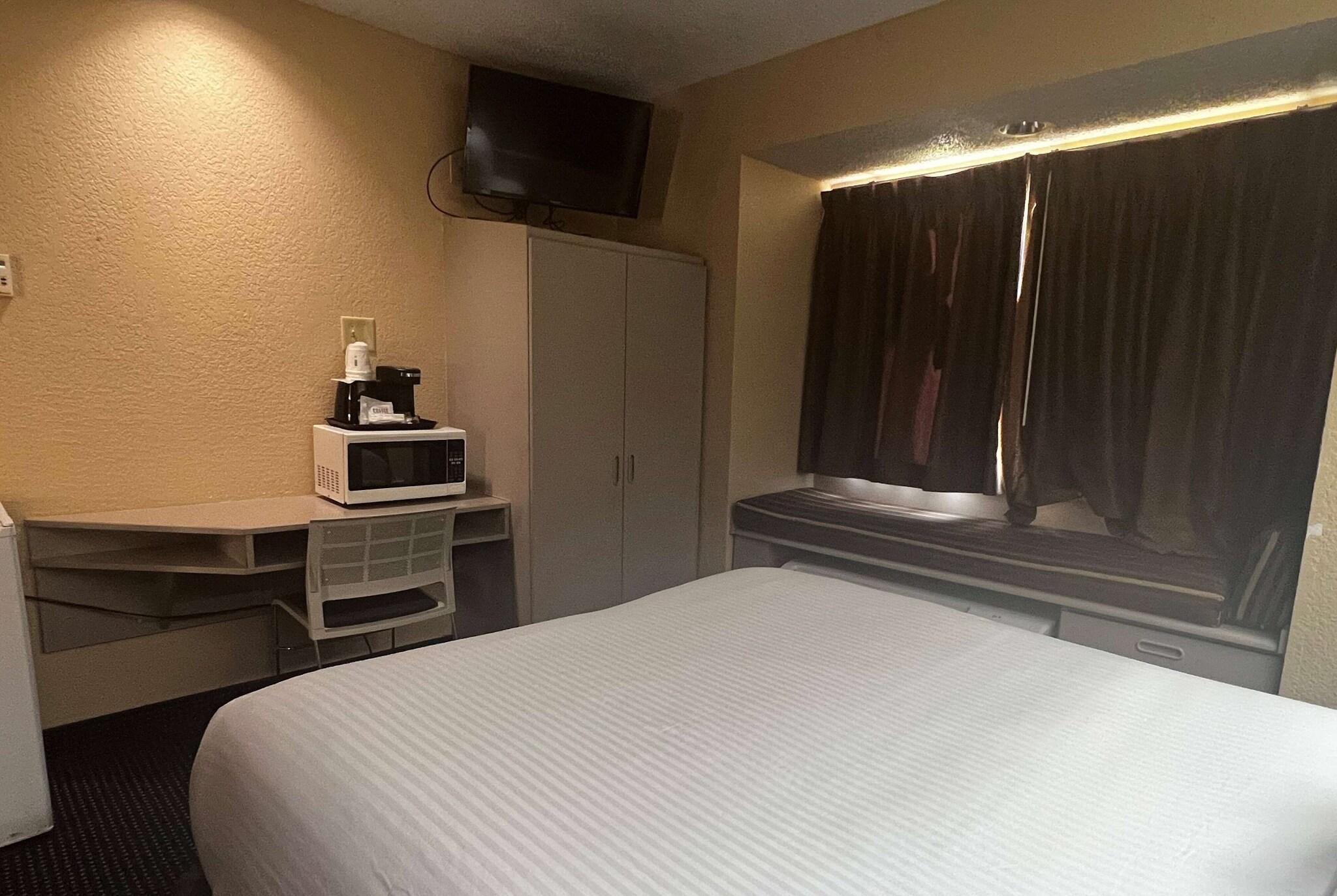 Double Queen Size Bed