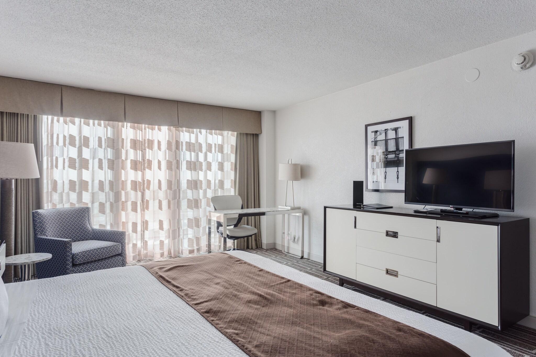 Double Deluxe King Bed