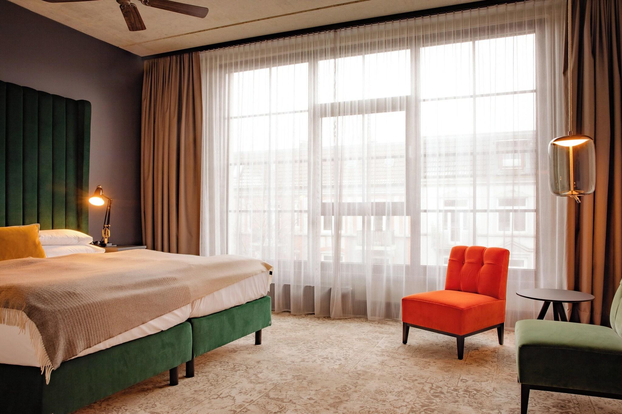 Double Superior King Bed