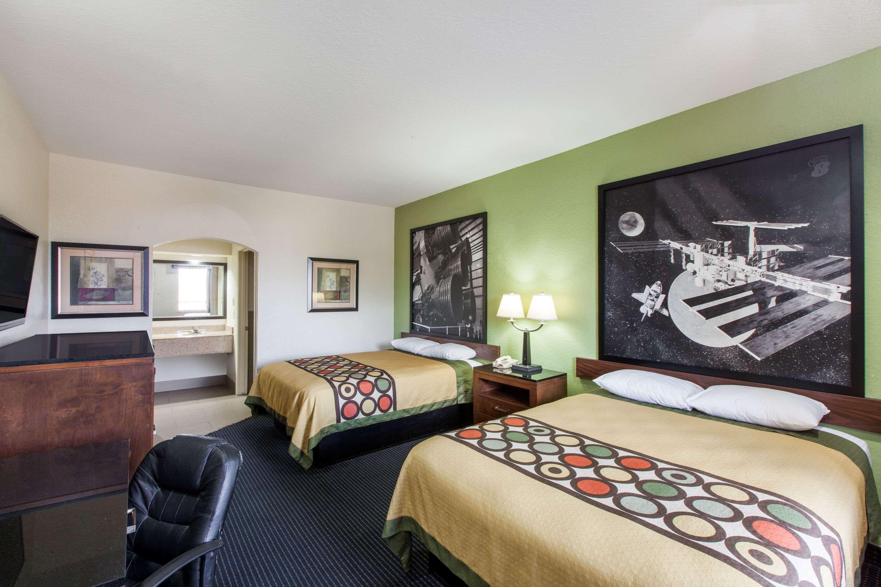 Quadruple Two Double Beds