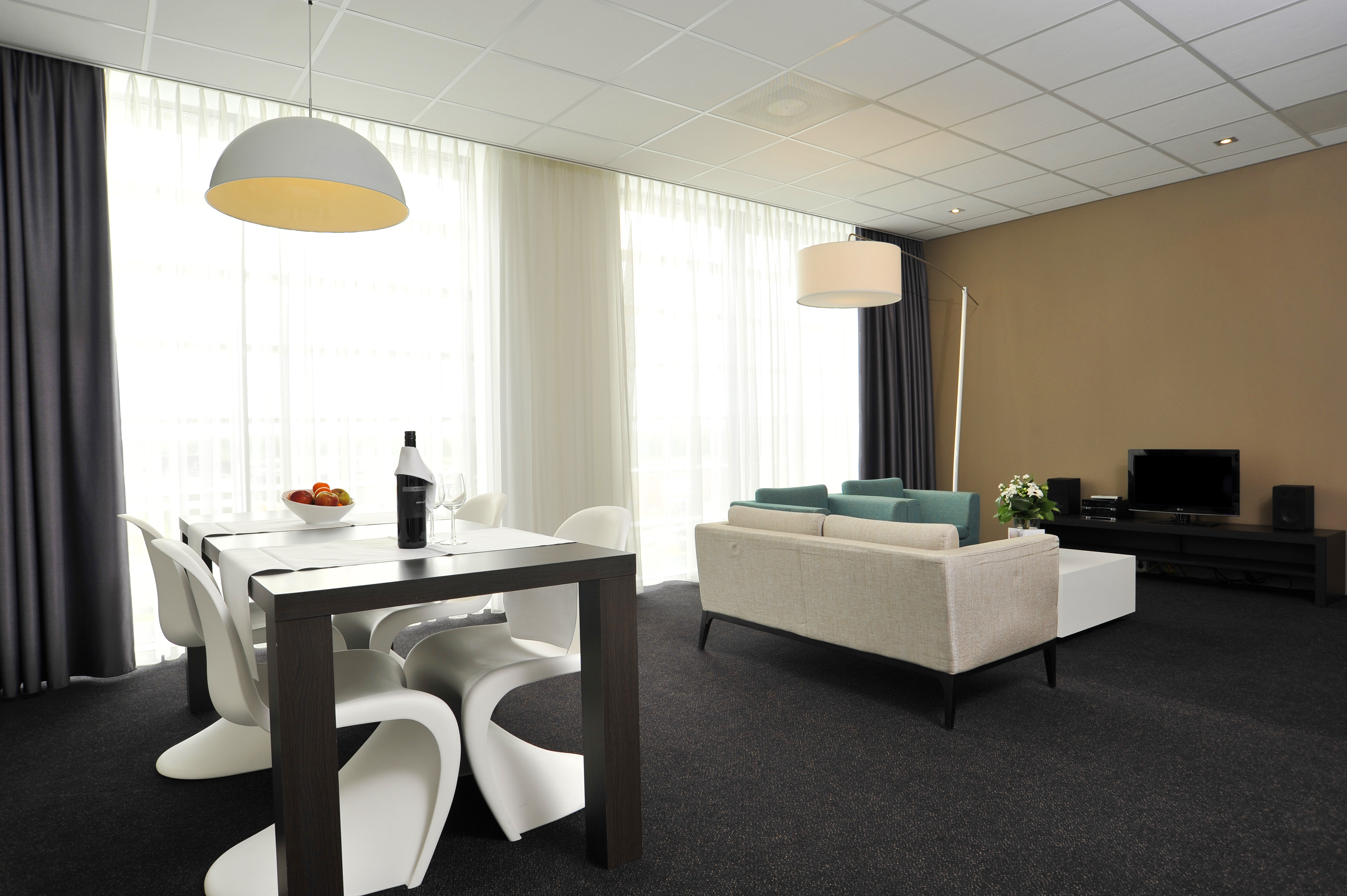 Apartment with Kitchenette