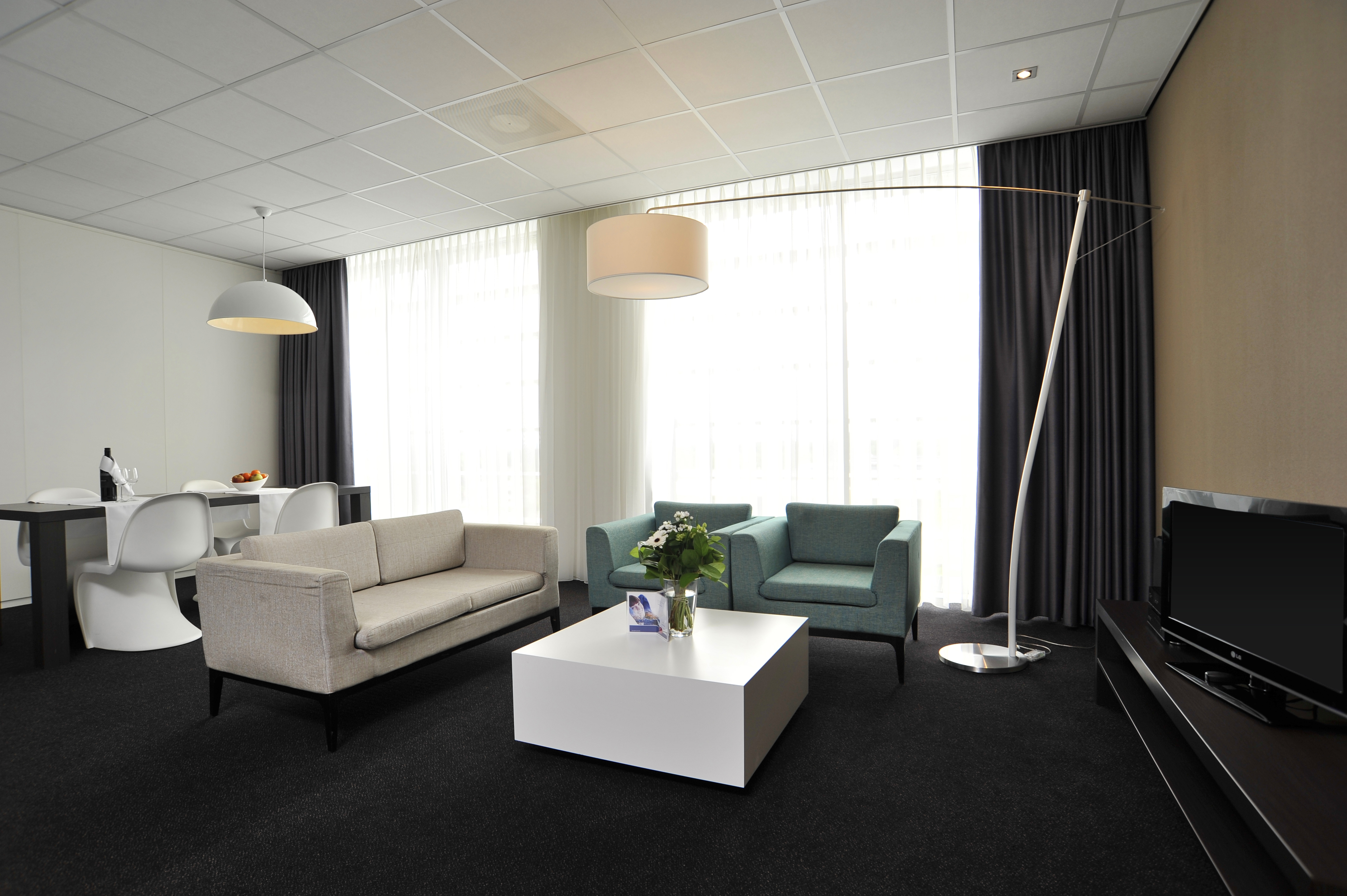 Apartment with Kitchenette