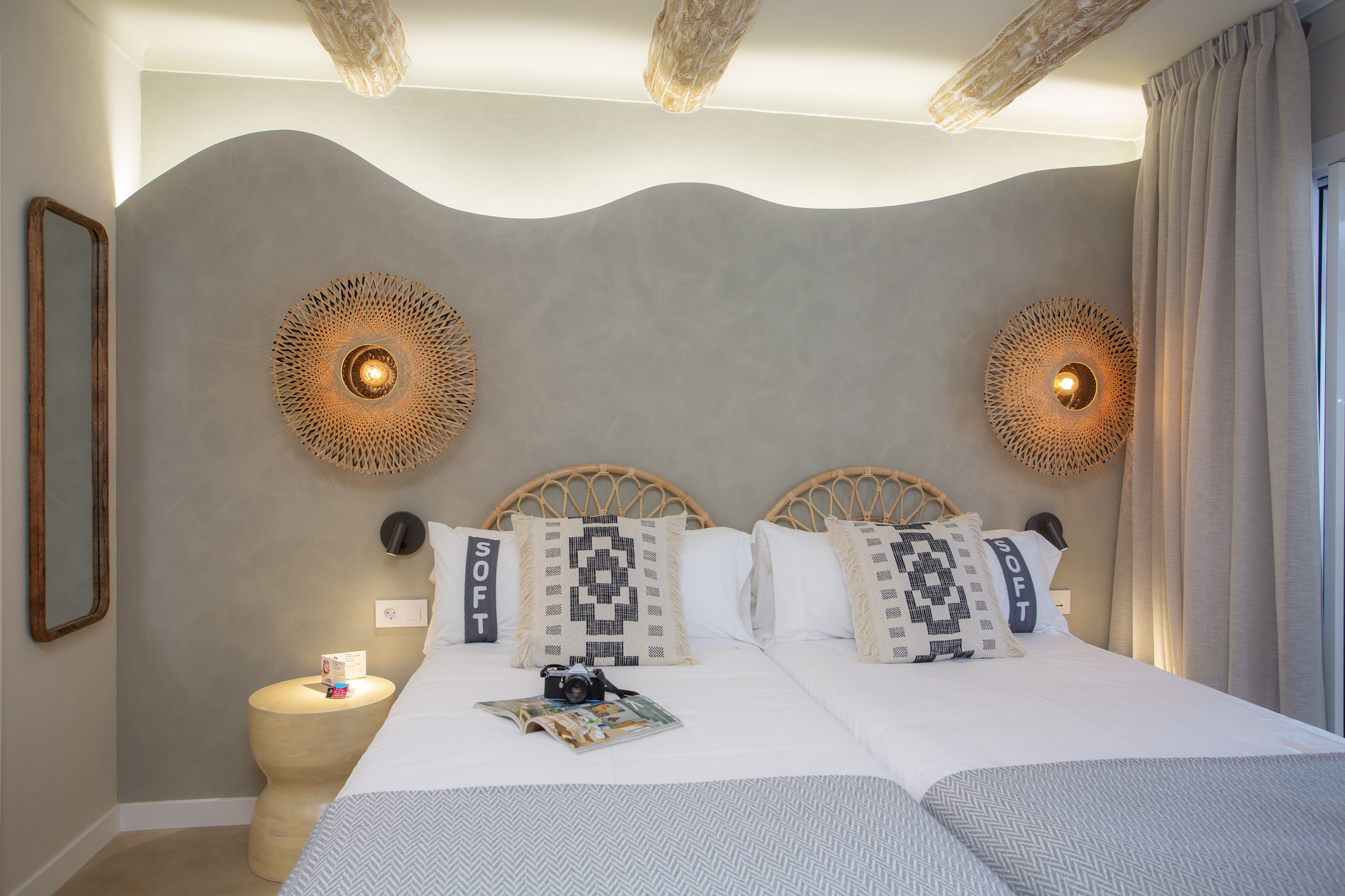 Double or Twin Standard