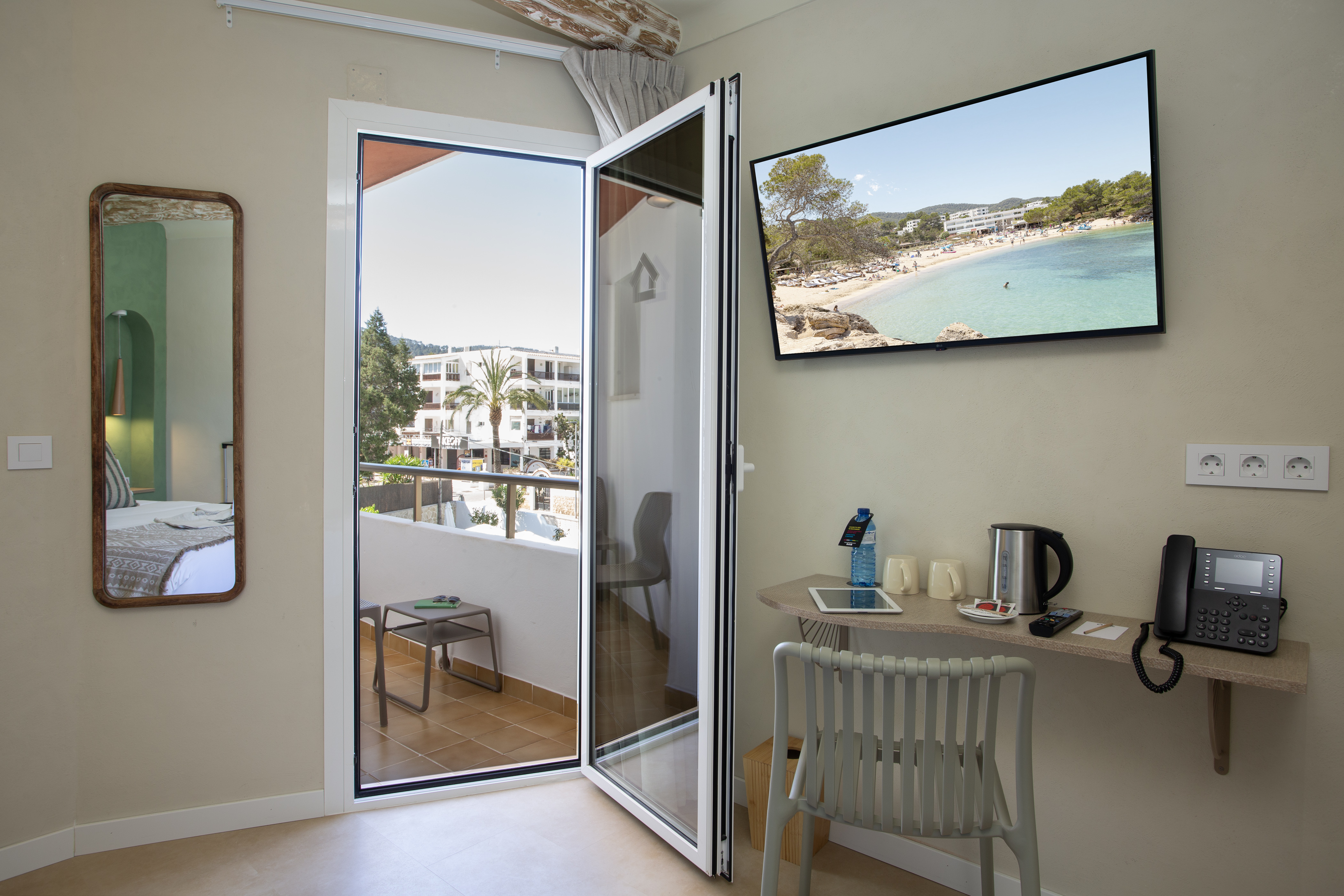 Double or Twin Standard