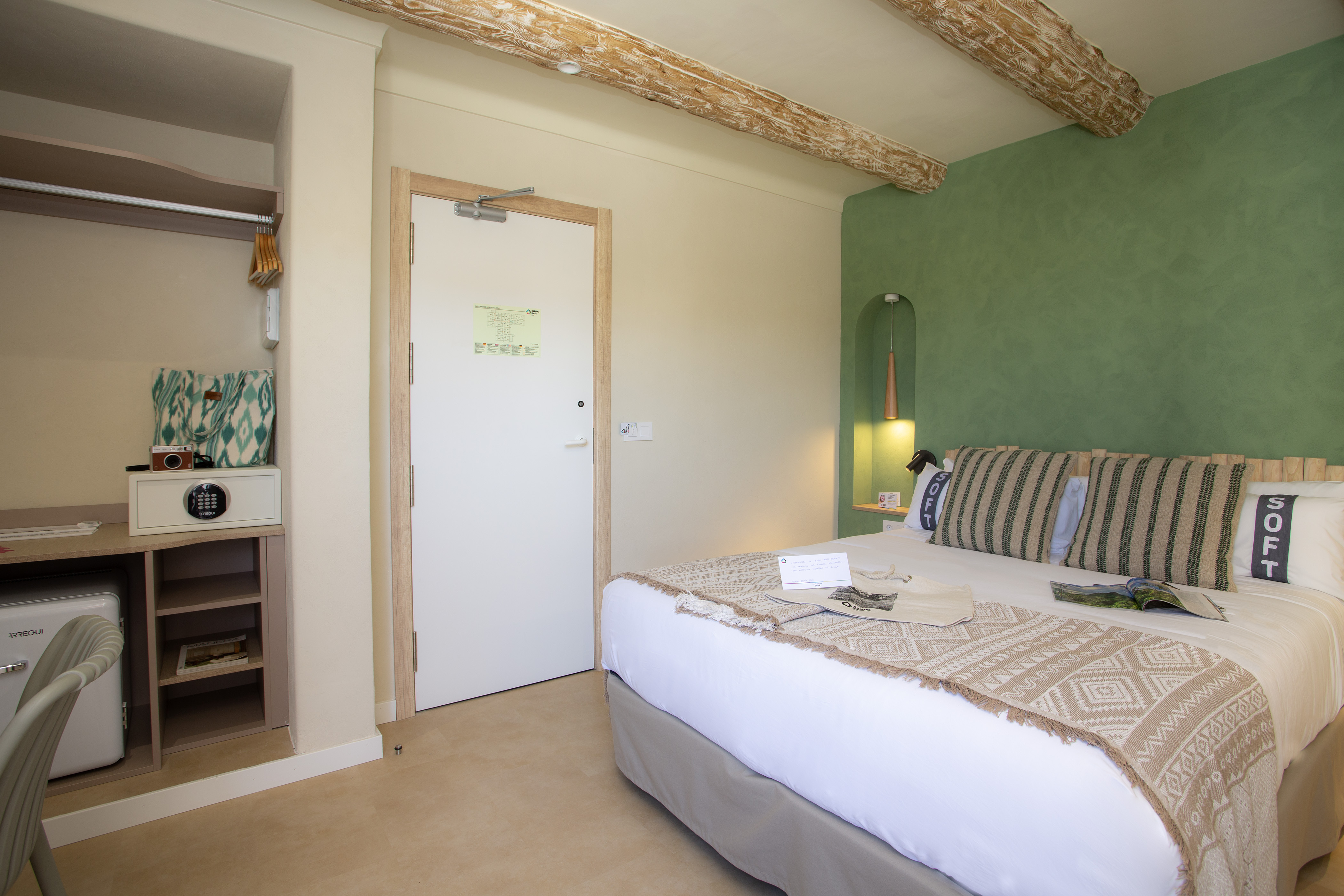 Double or Twin Standard