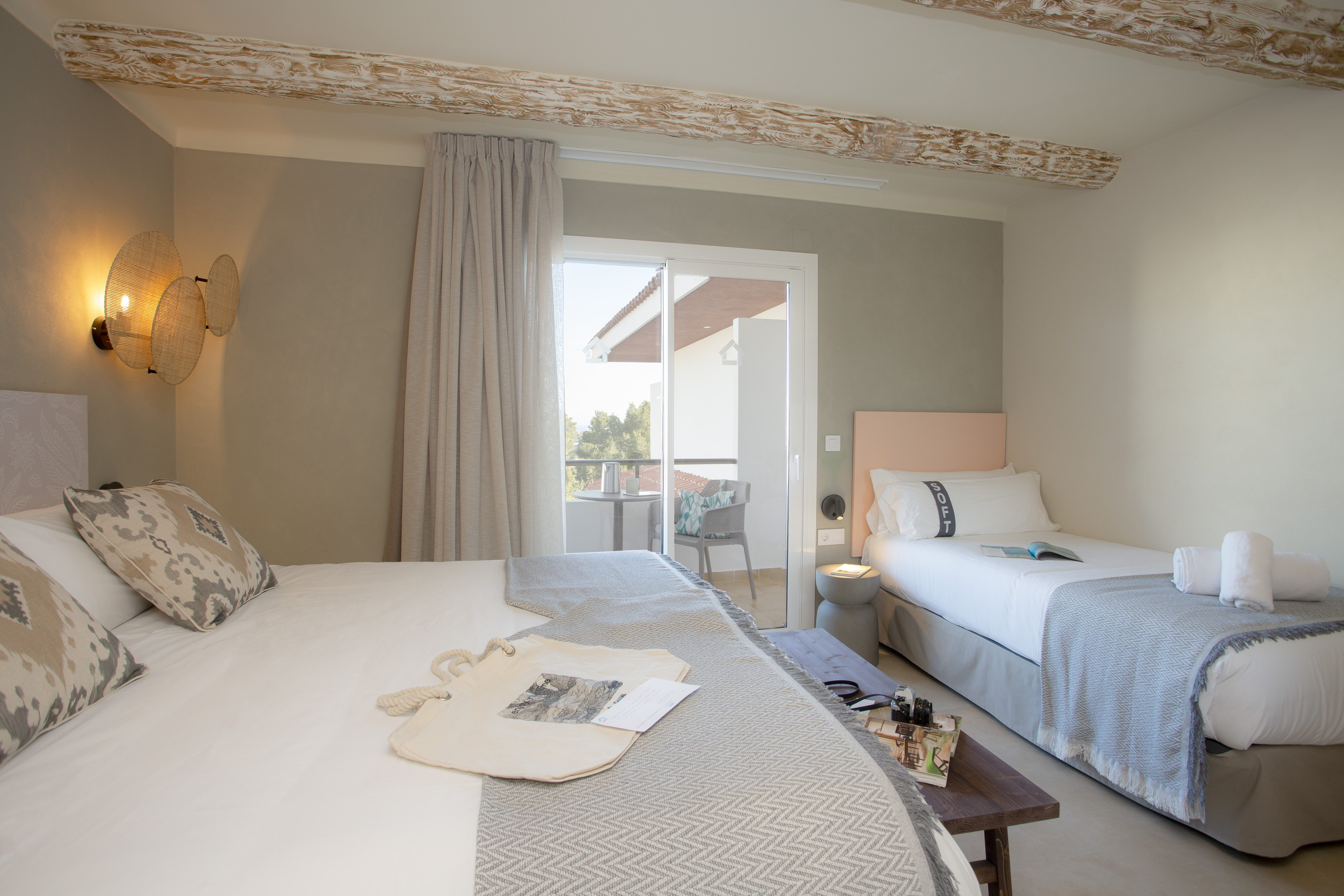 Double or Twin Standard