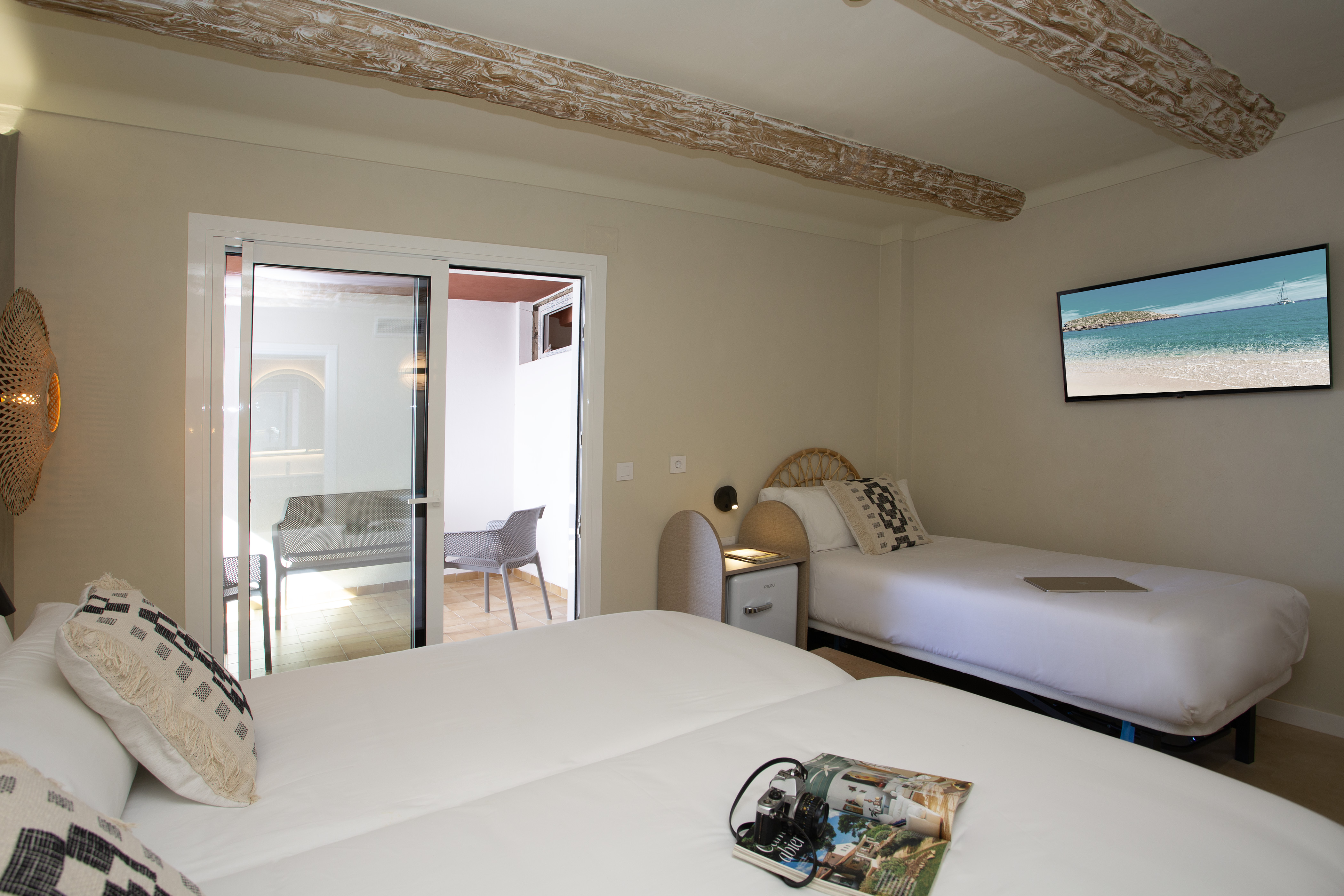 Double or Twin Standard