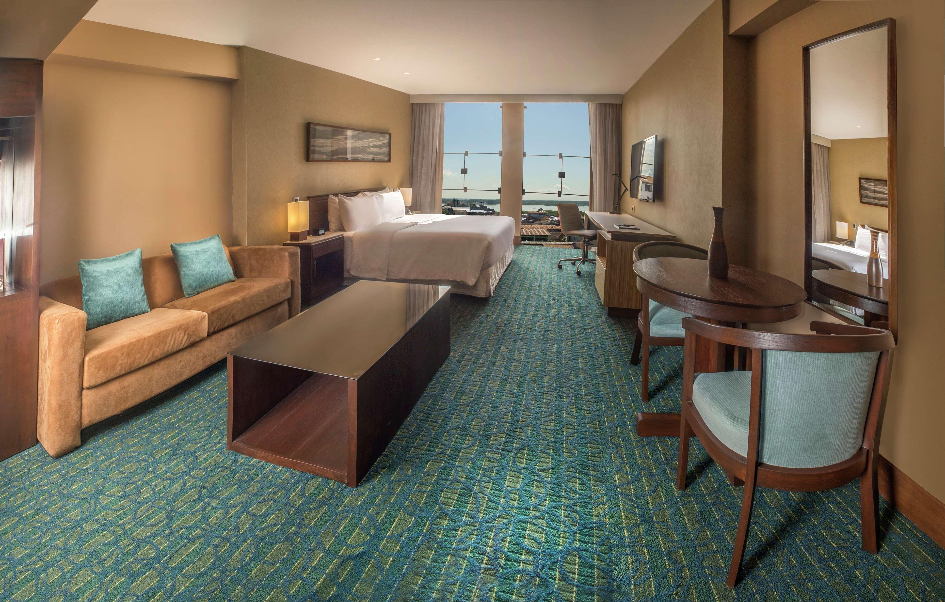 Suite Deluxe King Bed