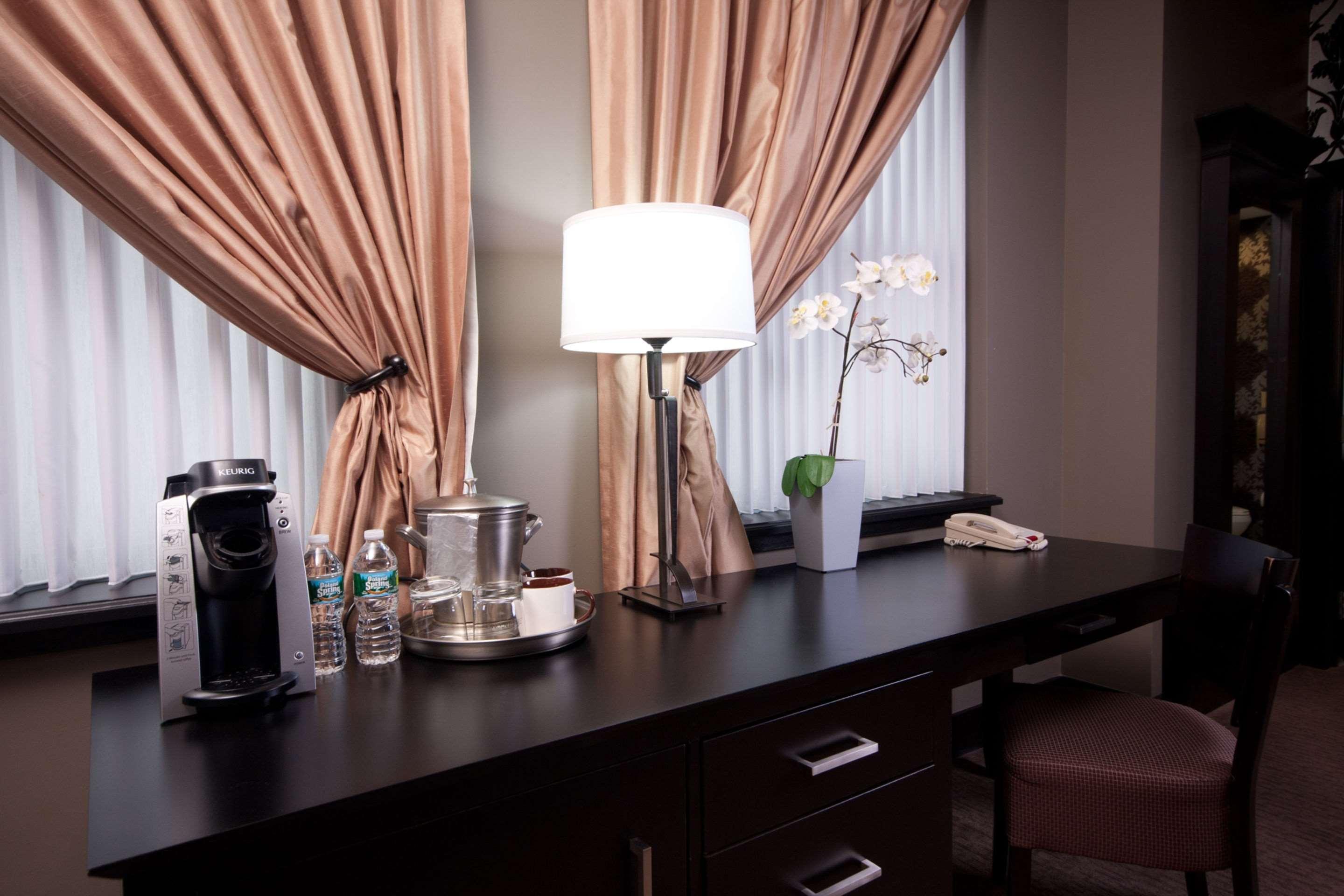 Quadruple Two Queen Beds Non Smoking