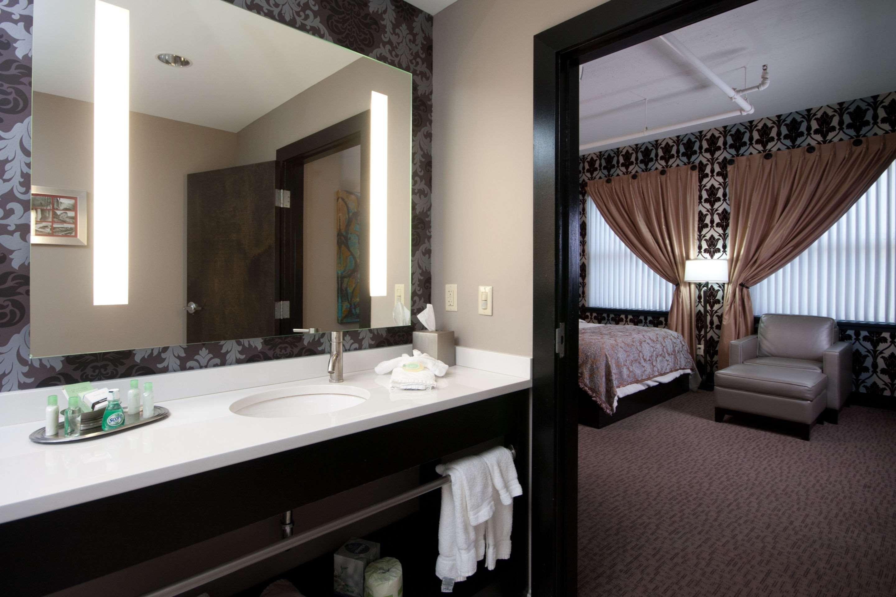 Quadruple Two Queen Beds Non Smoking