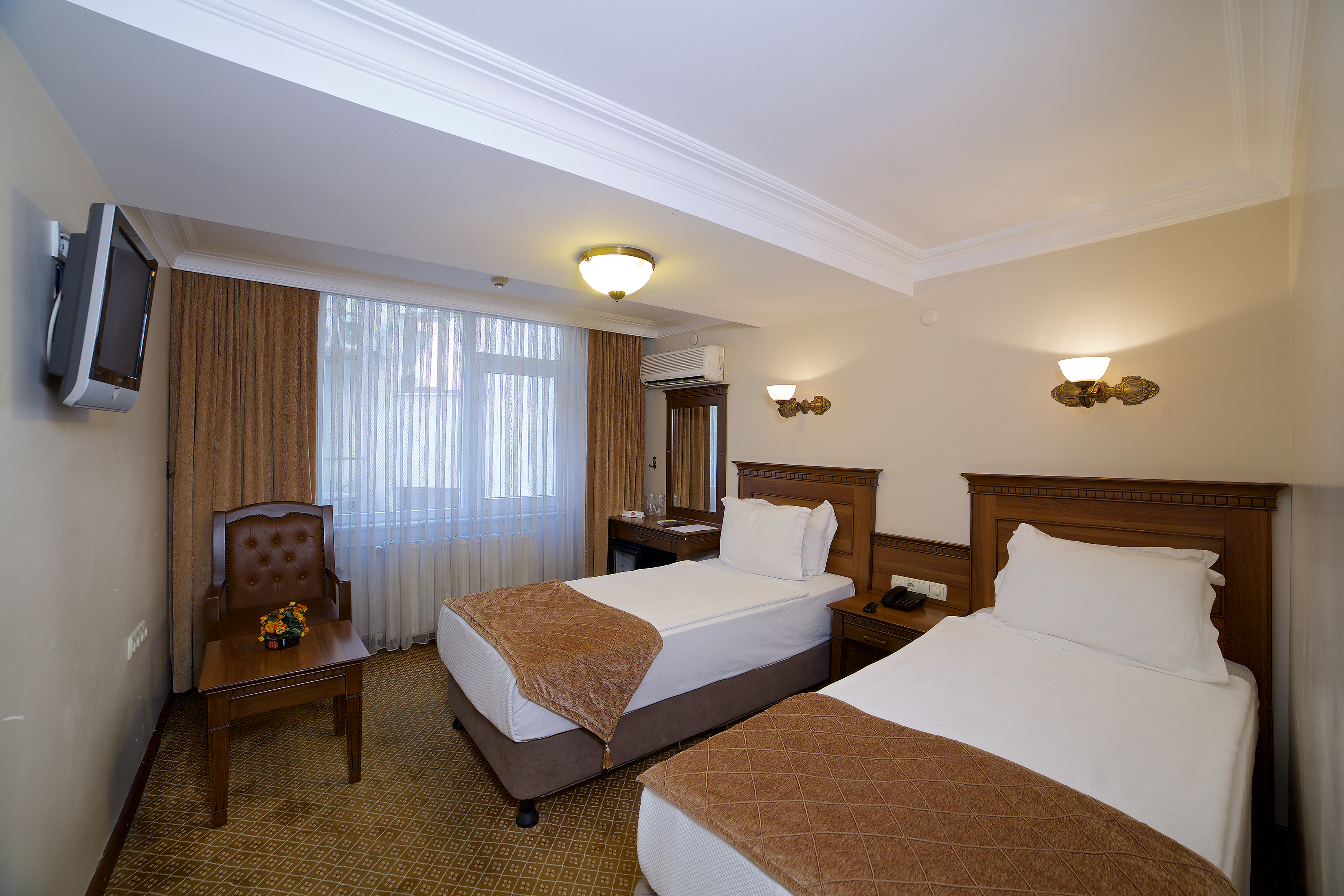 Double or Twin Standard