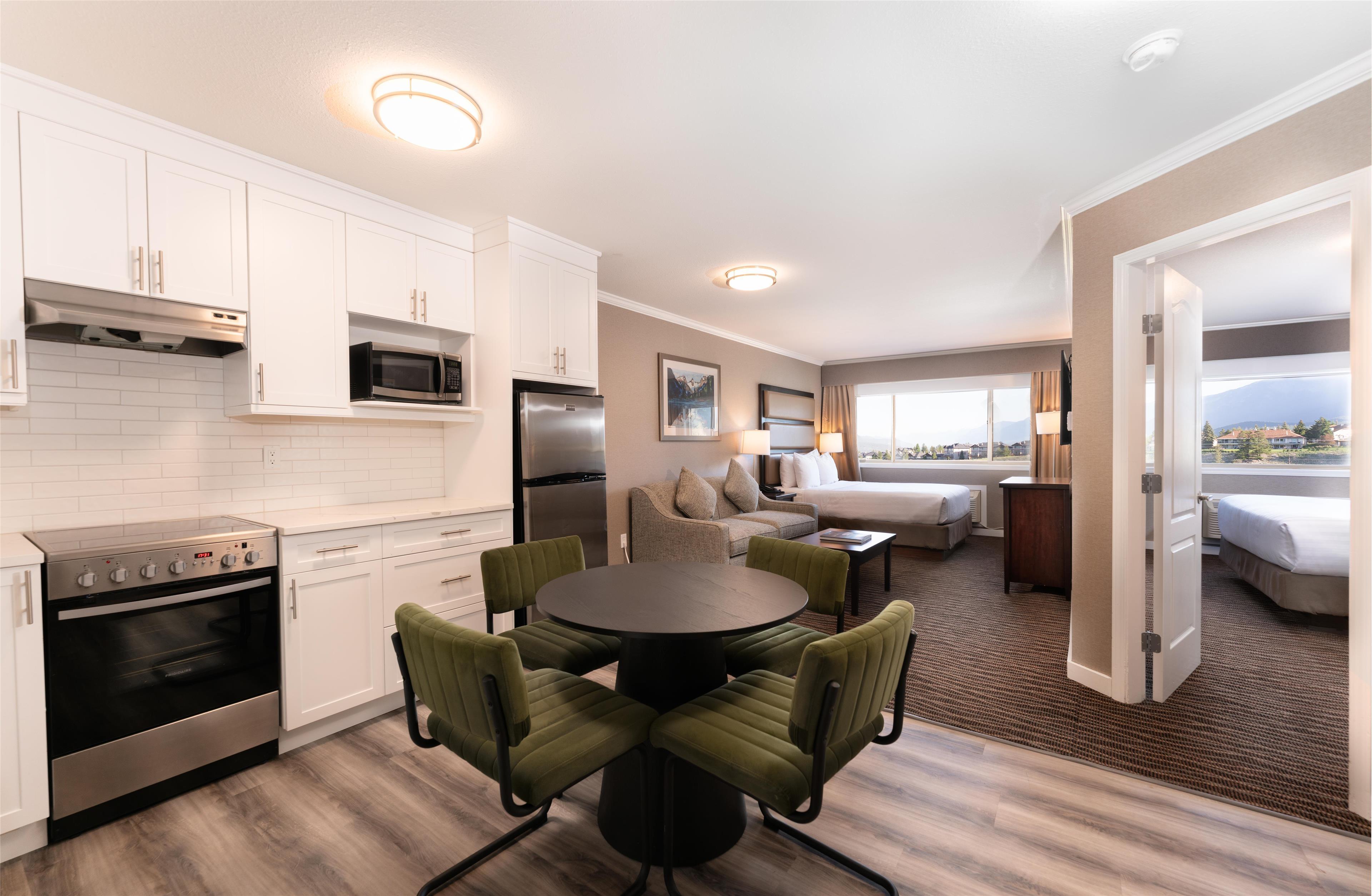 Suite with Kitchenette