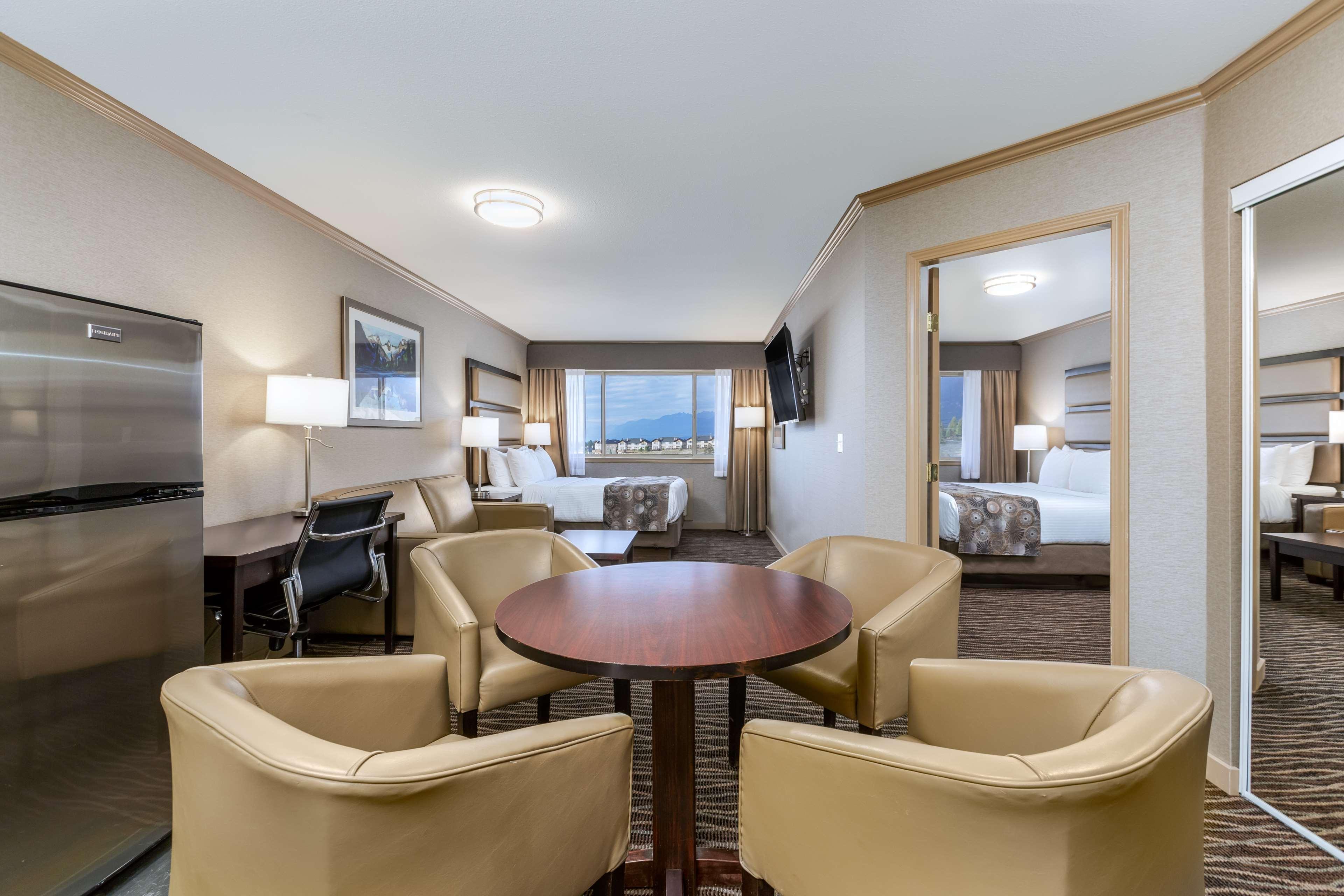 Suite with Kitchenette