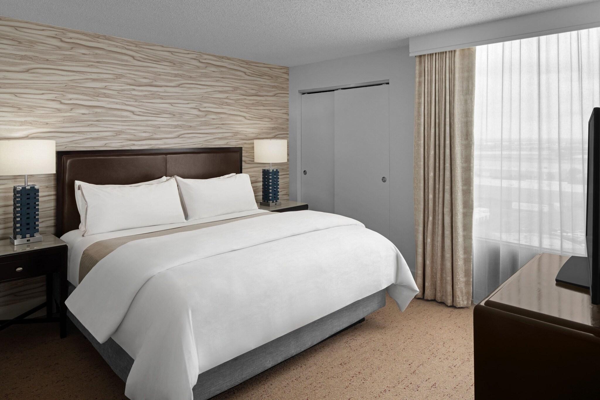 Suite Deluxe King Bed