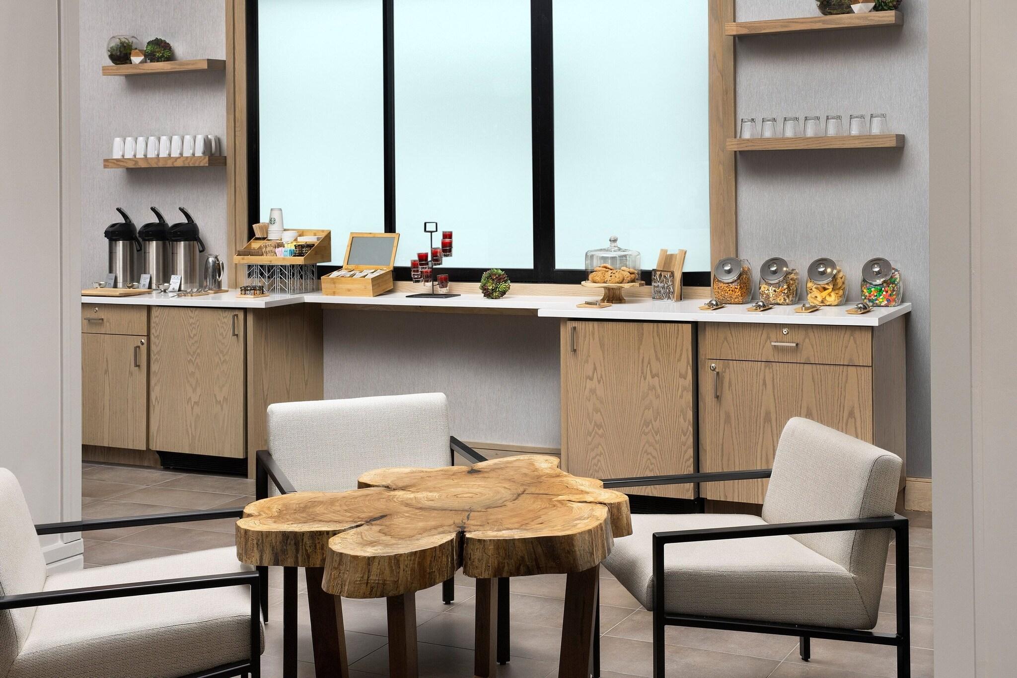 Suite Deluxe King Bed