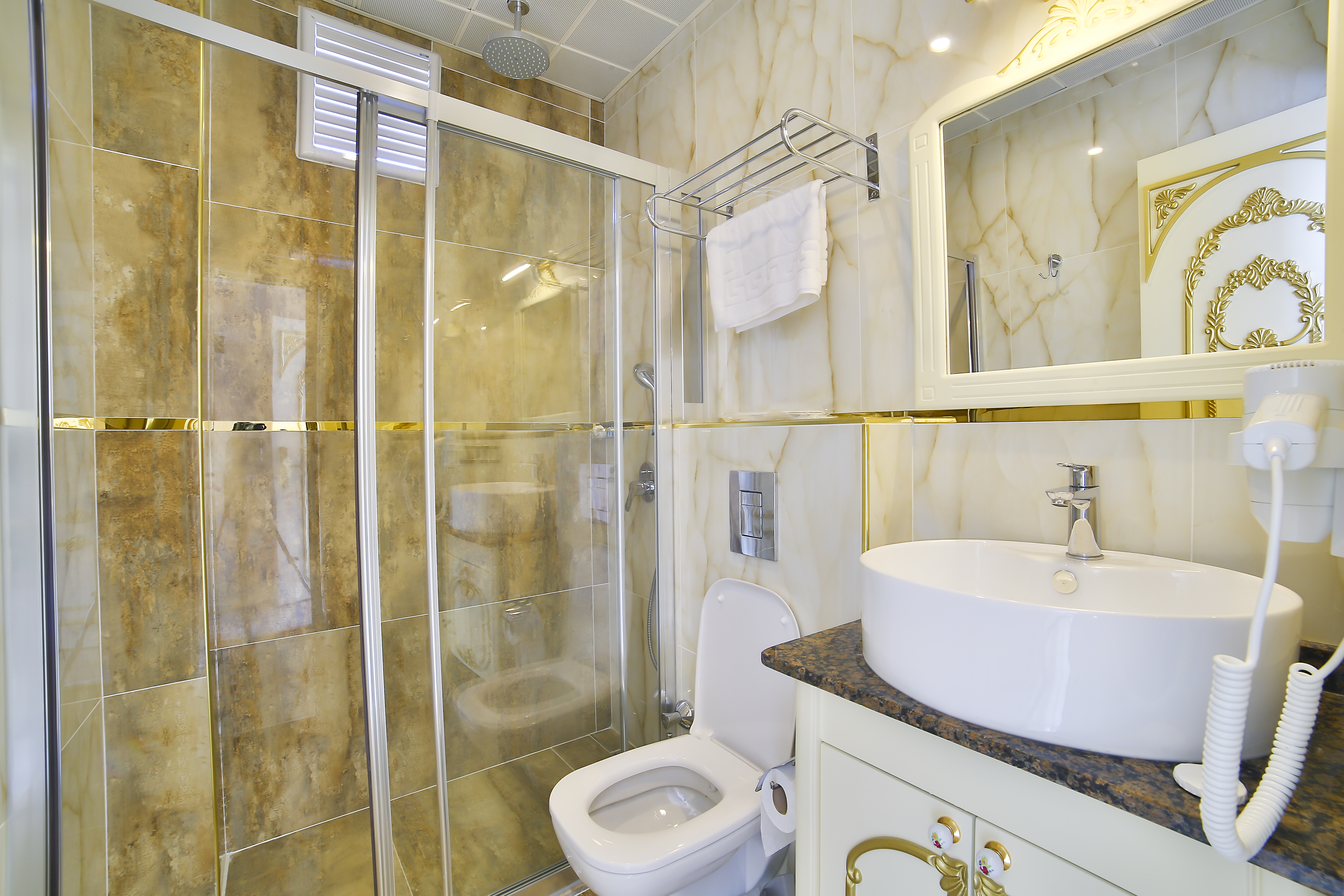 Double or Twin Standard