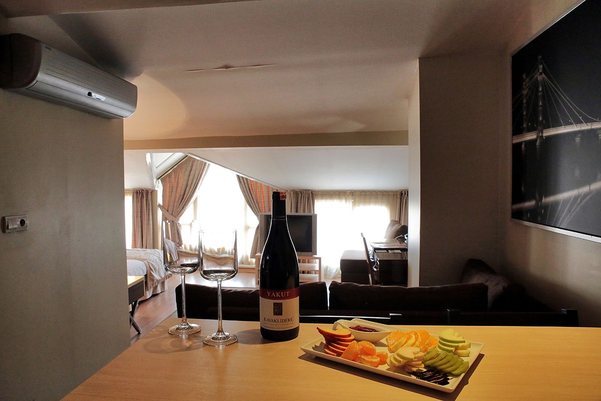 Suite with Kitchenette