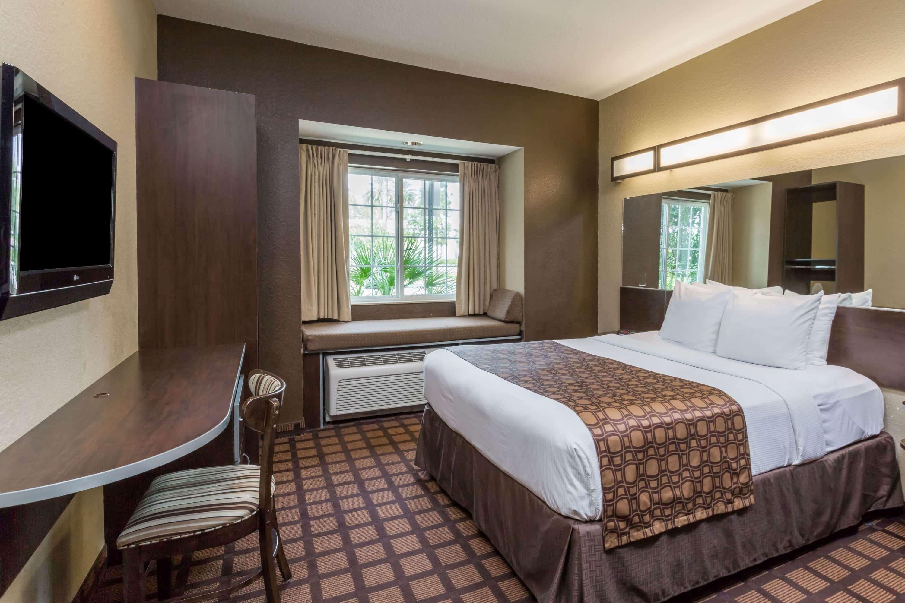 Double Queen Size Bed