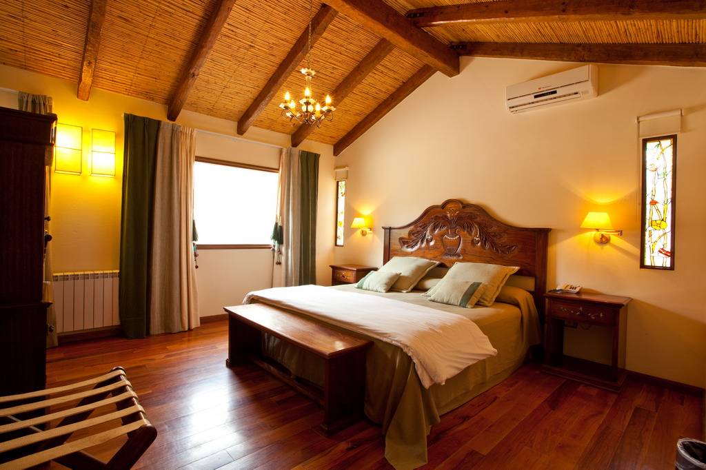 Double Deluxe King Bed