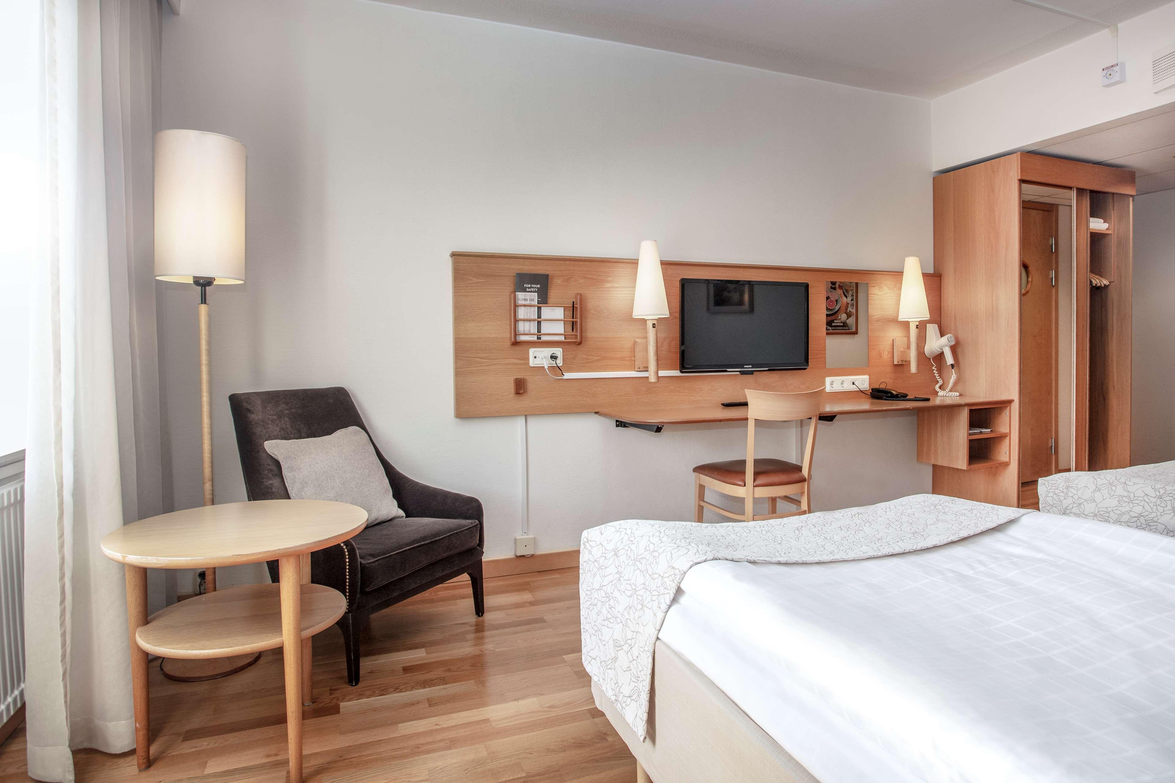 Double or Twin Standard