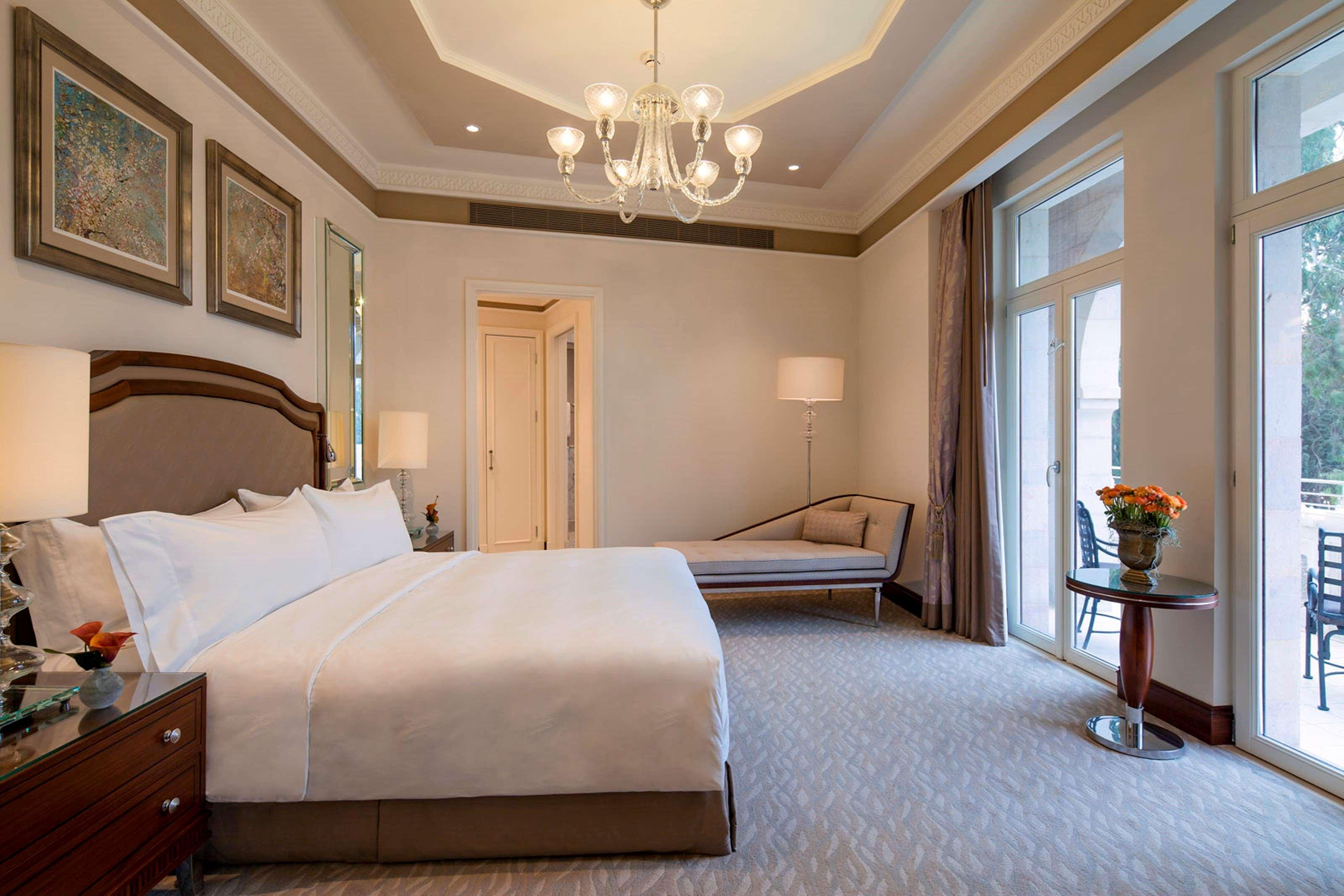 Suite King Bed One Bedroom 