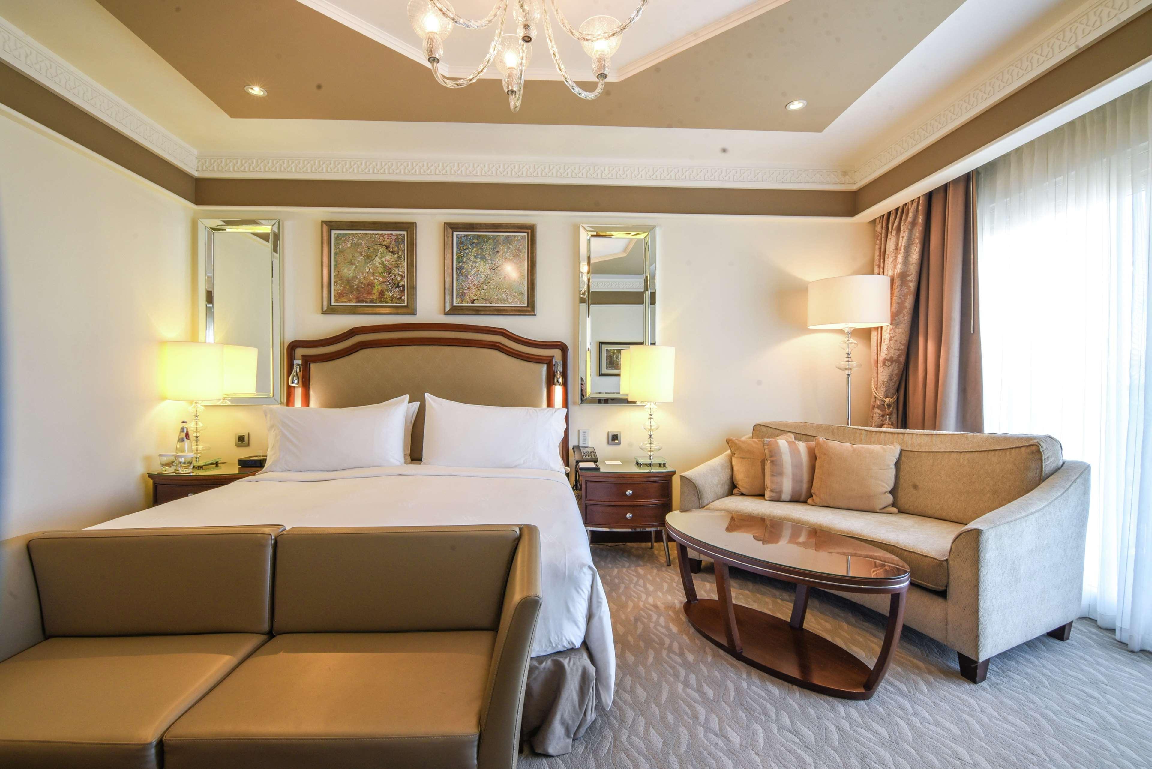 Double Deluxe King Bed