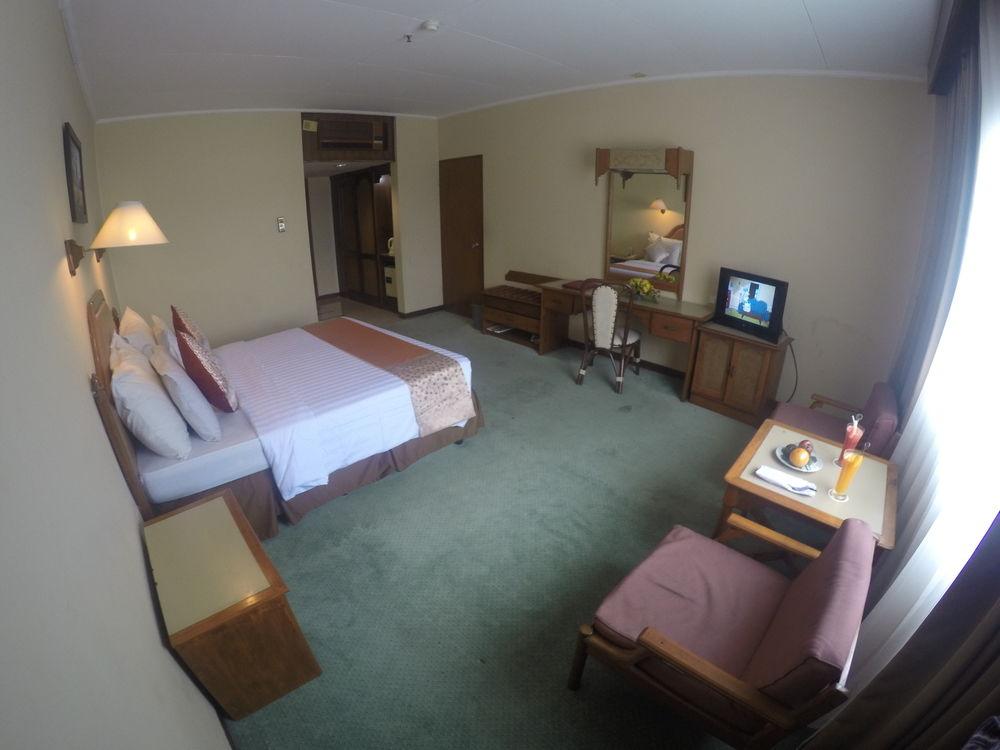 Family Room Standard