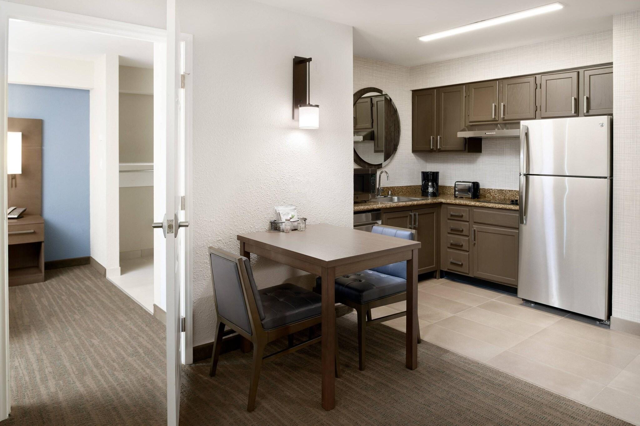 Studio with Kitchenette with Views
