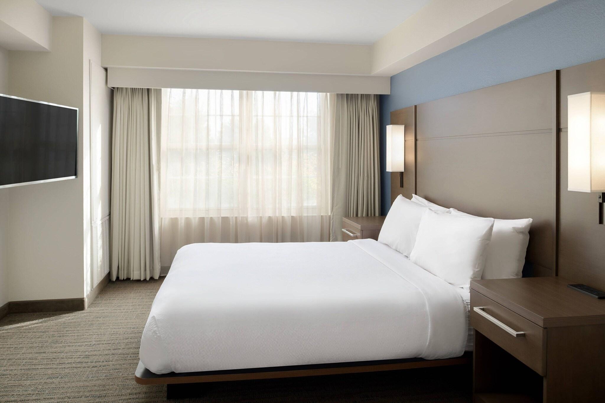 Suite King Bed One Bedroom 