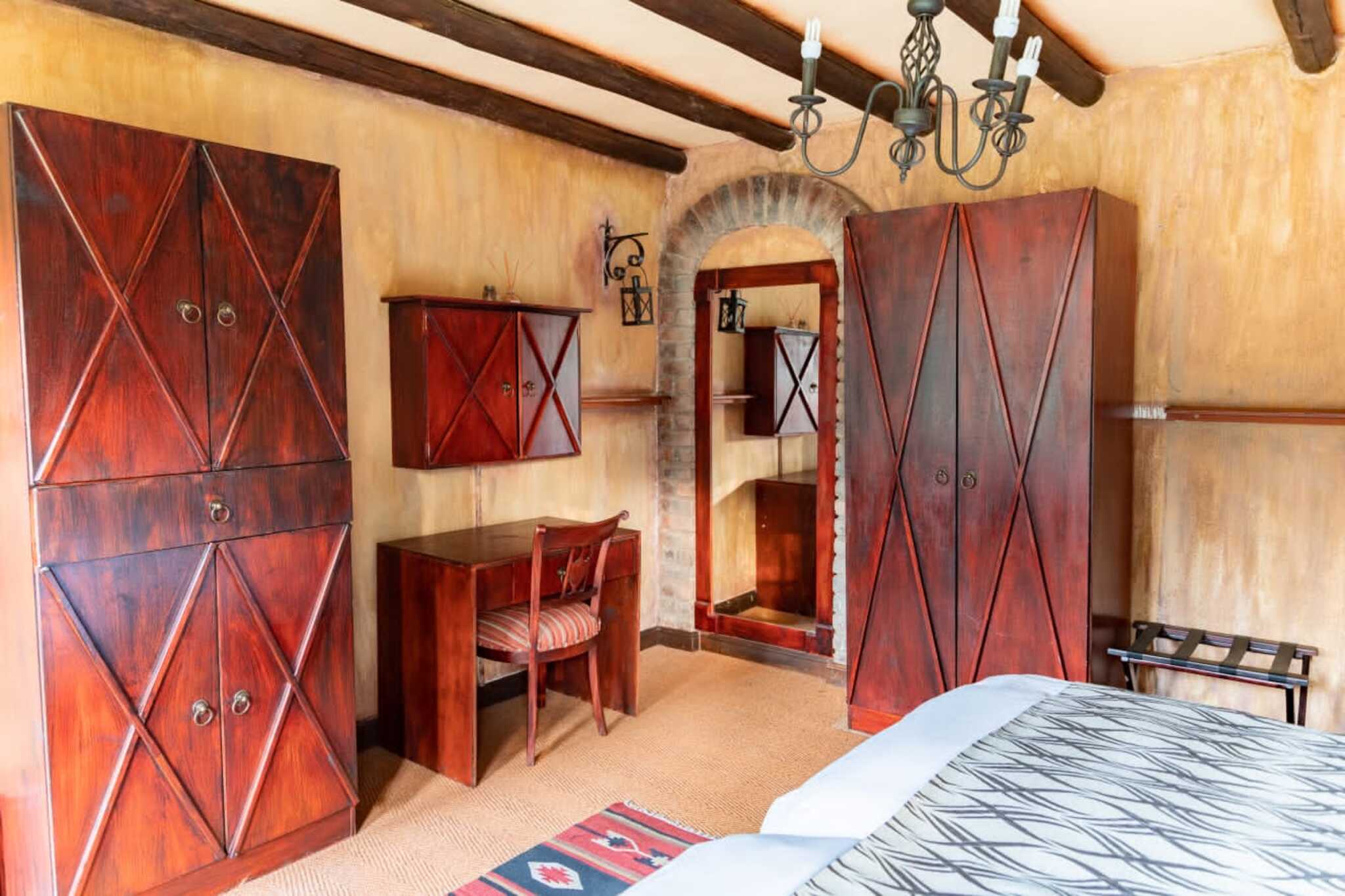 Room Deluxe Capacity 2