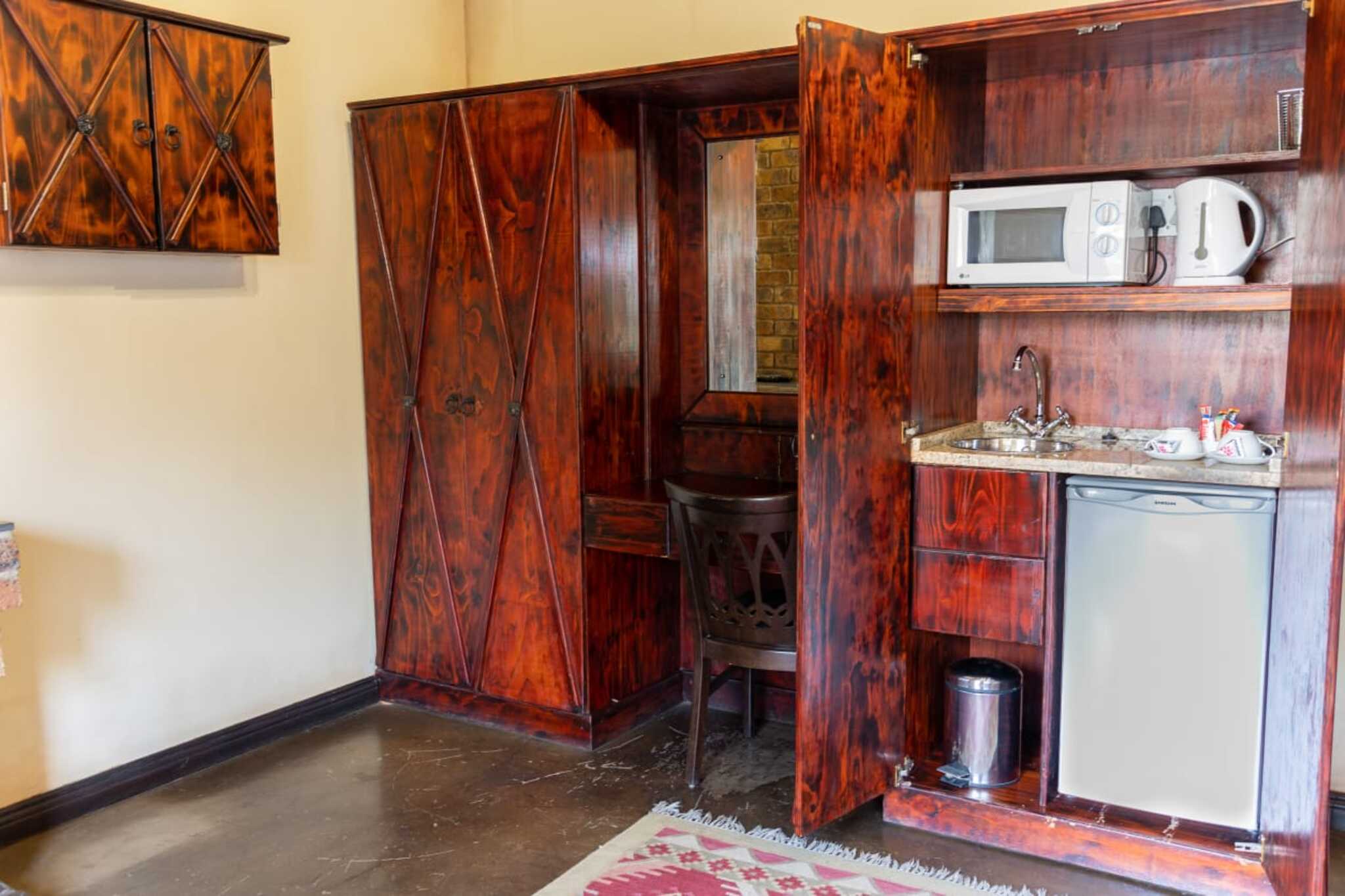 Room Deluxe Capacity 2