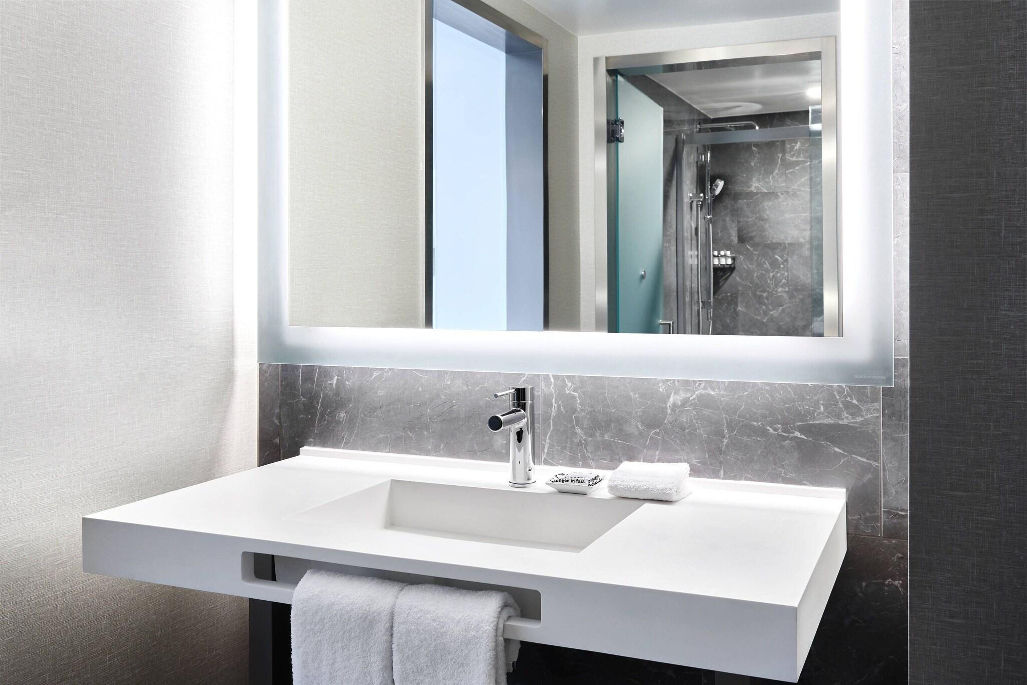 Double City View King Bed