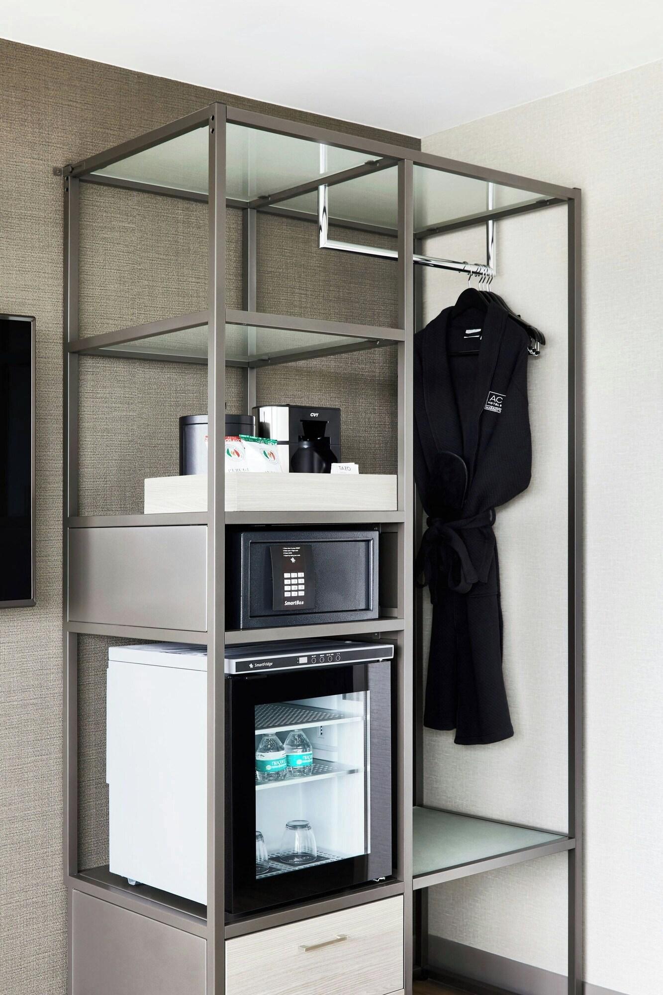 Double City View King Bed